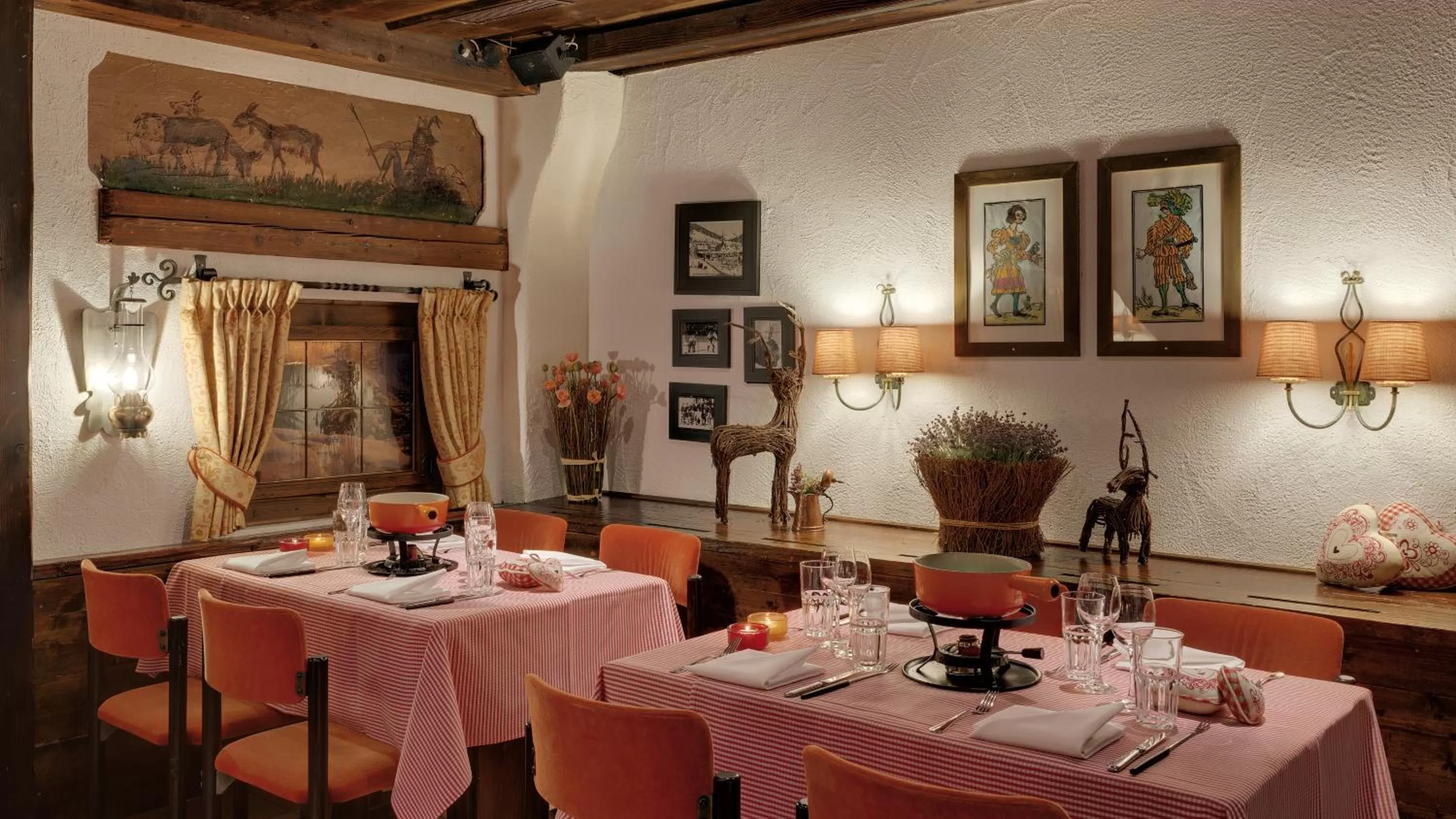 Restaurant/places to eat in Morosani Posthotel