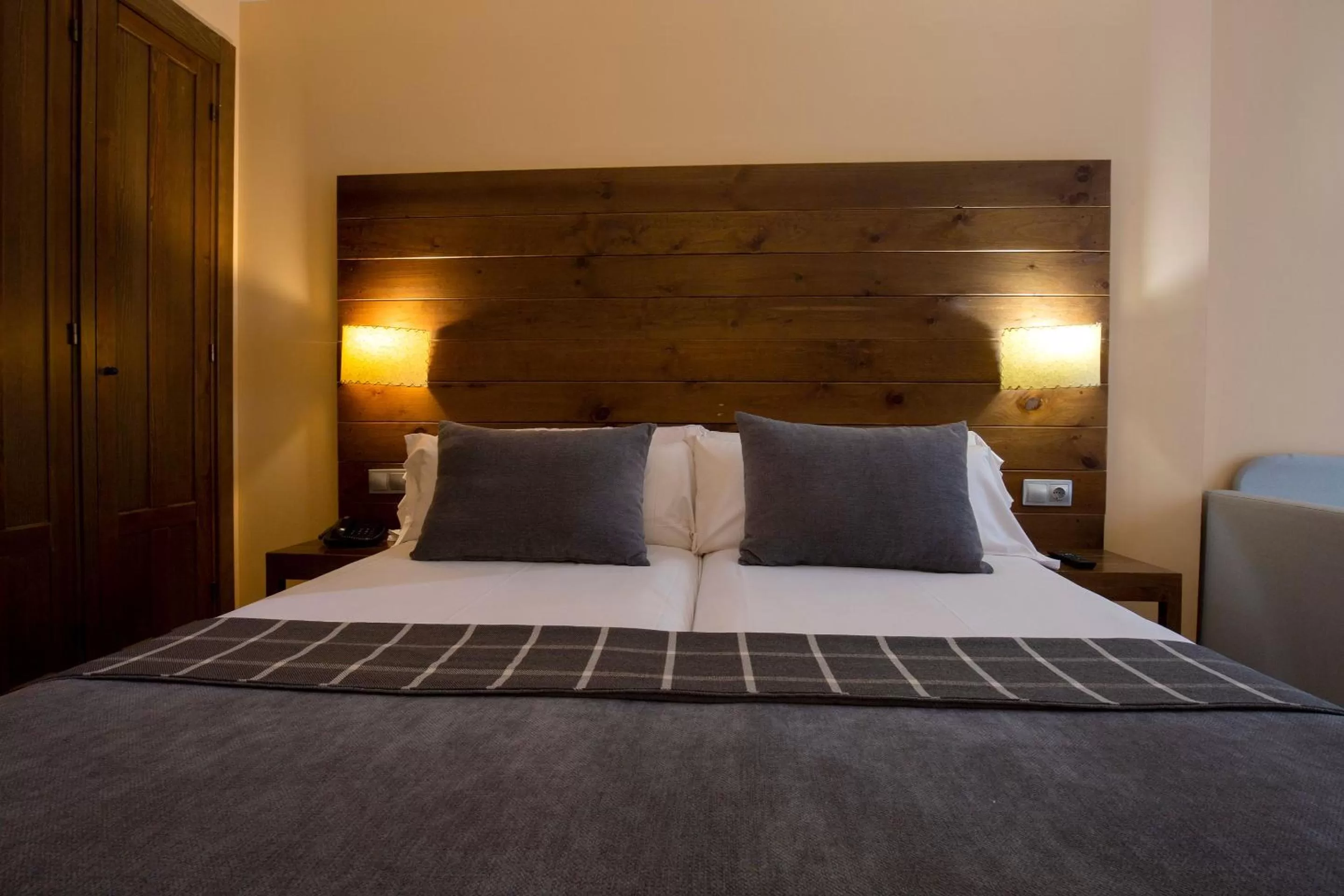 Bed in Hotel Màgic Ski by Nexta