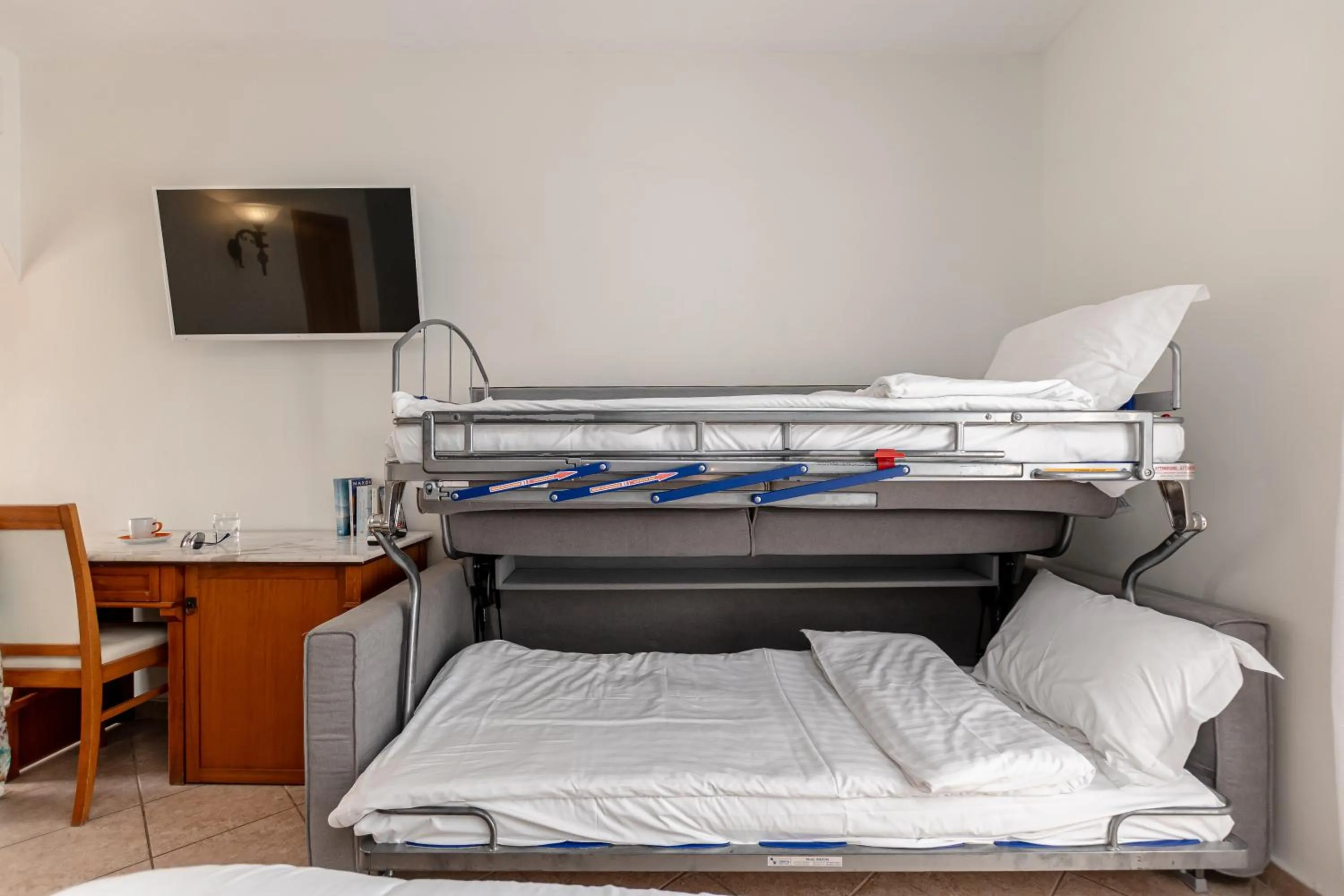 bunk bed in Naxos Resort Beach Hotel