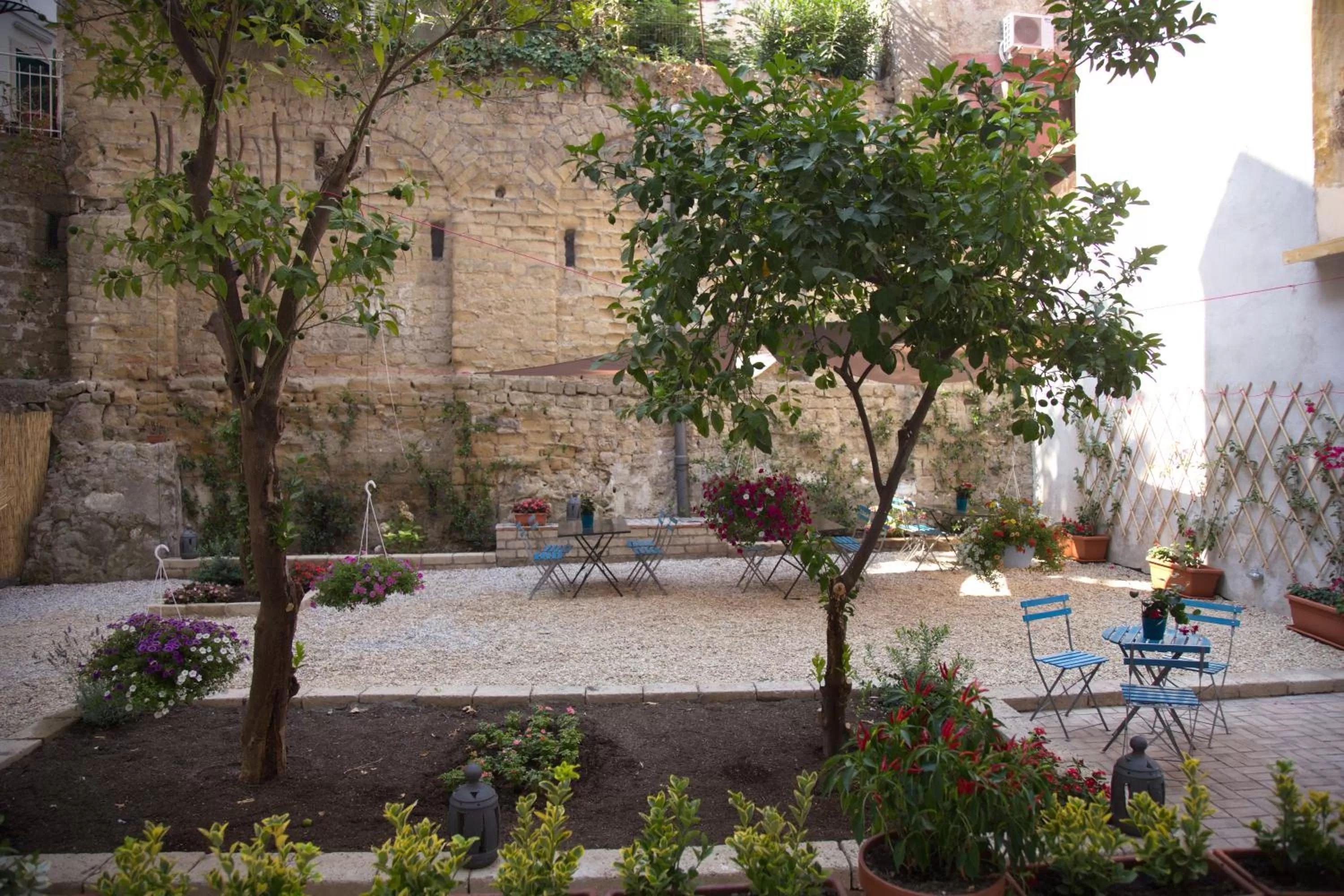 BBQ facilities in Borgo Vergini Garden B&B