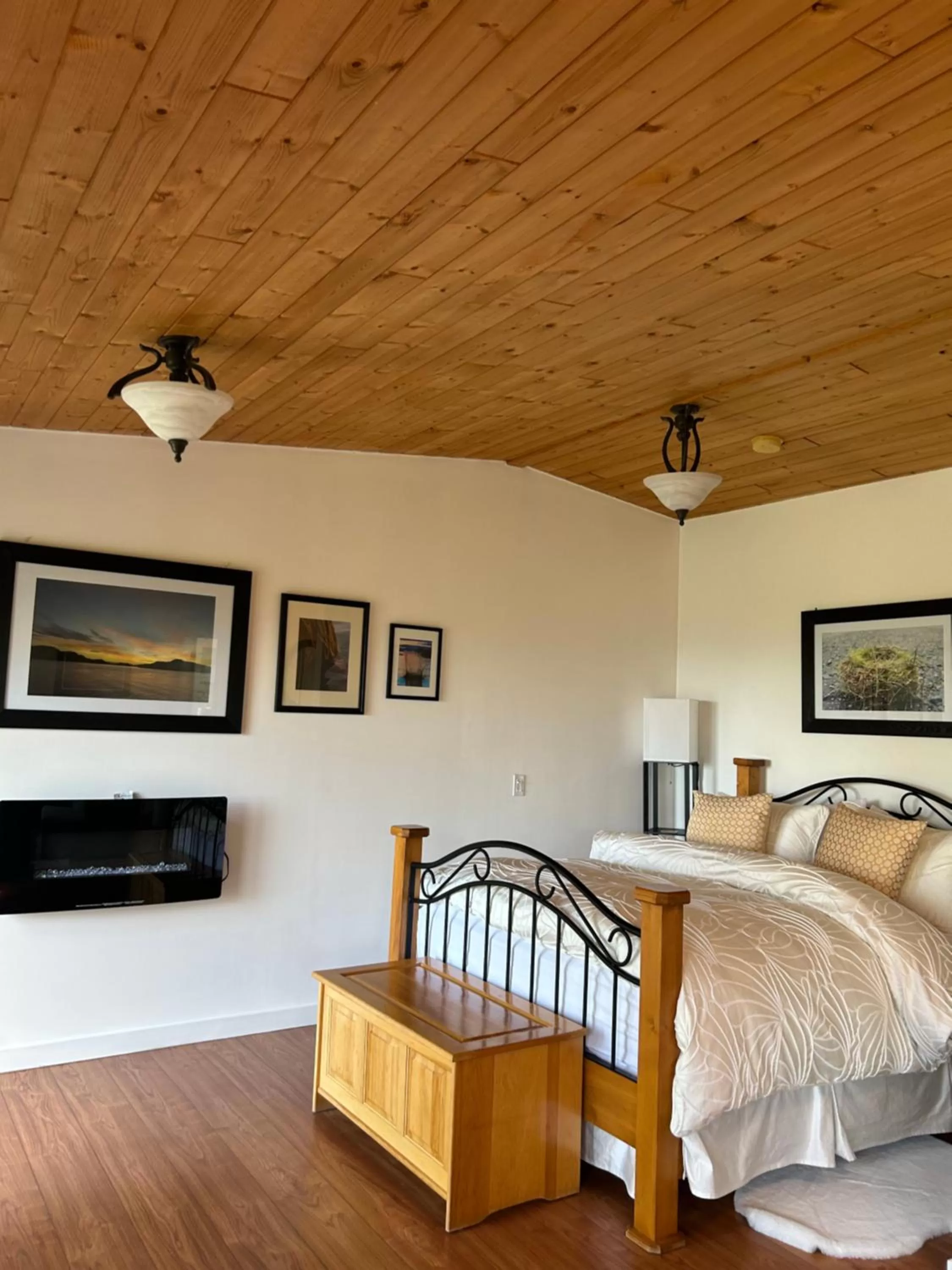 Bed in Armand Heights