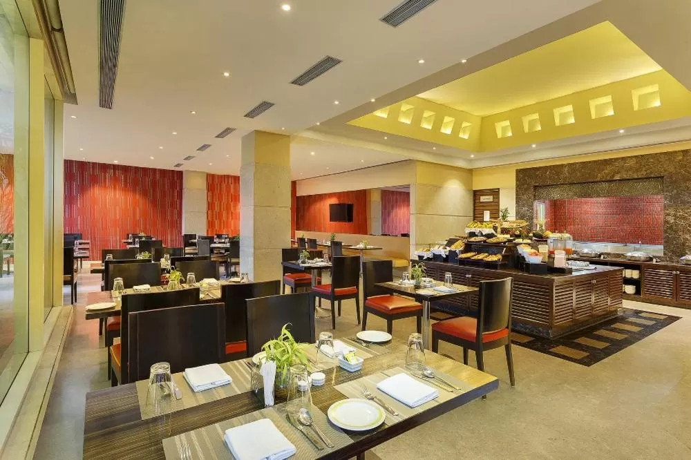 Restaurant/places to eat in Hometel Roorkee