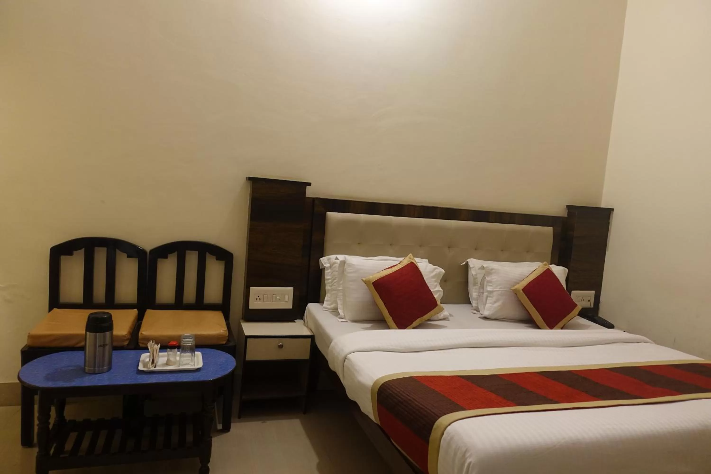 Bed in Hotel Saif Ranthambhore
