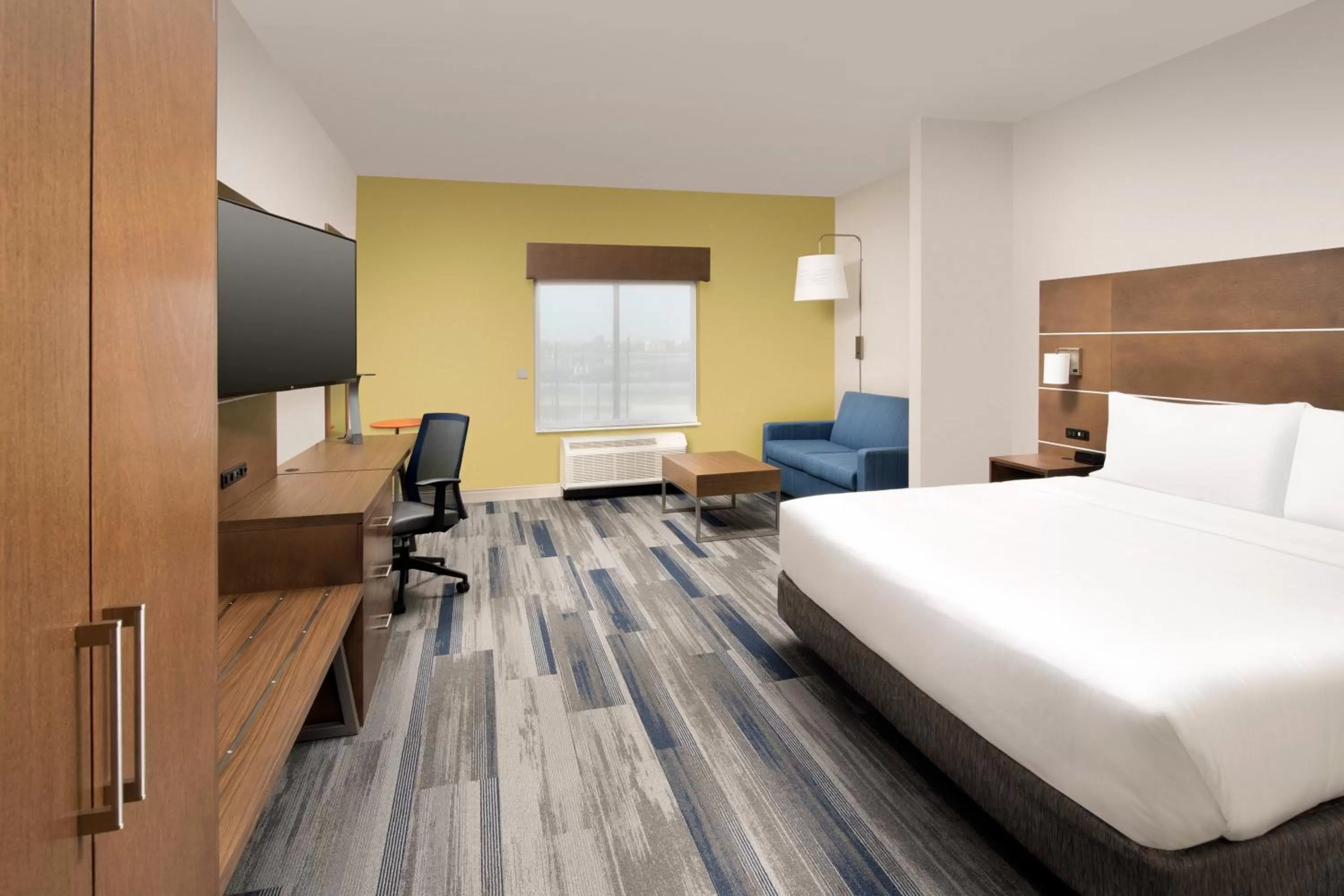 Photo of the whole room, Bed in Holiday Inn Express & Suites San Antonio North-Windcrest by IHG
