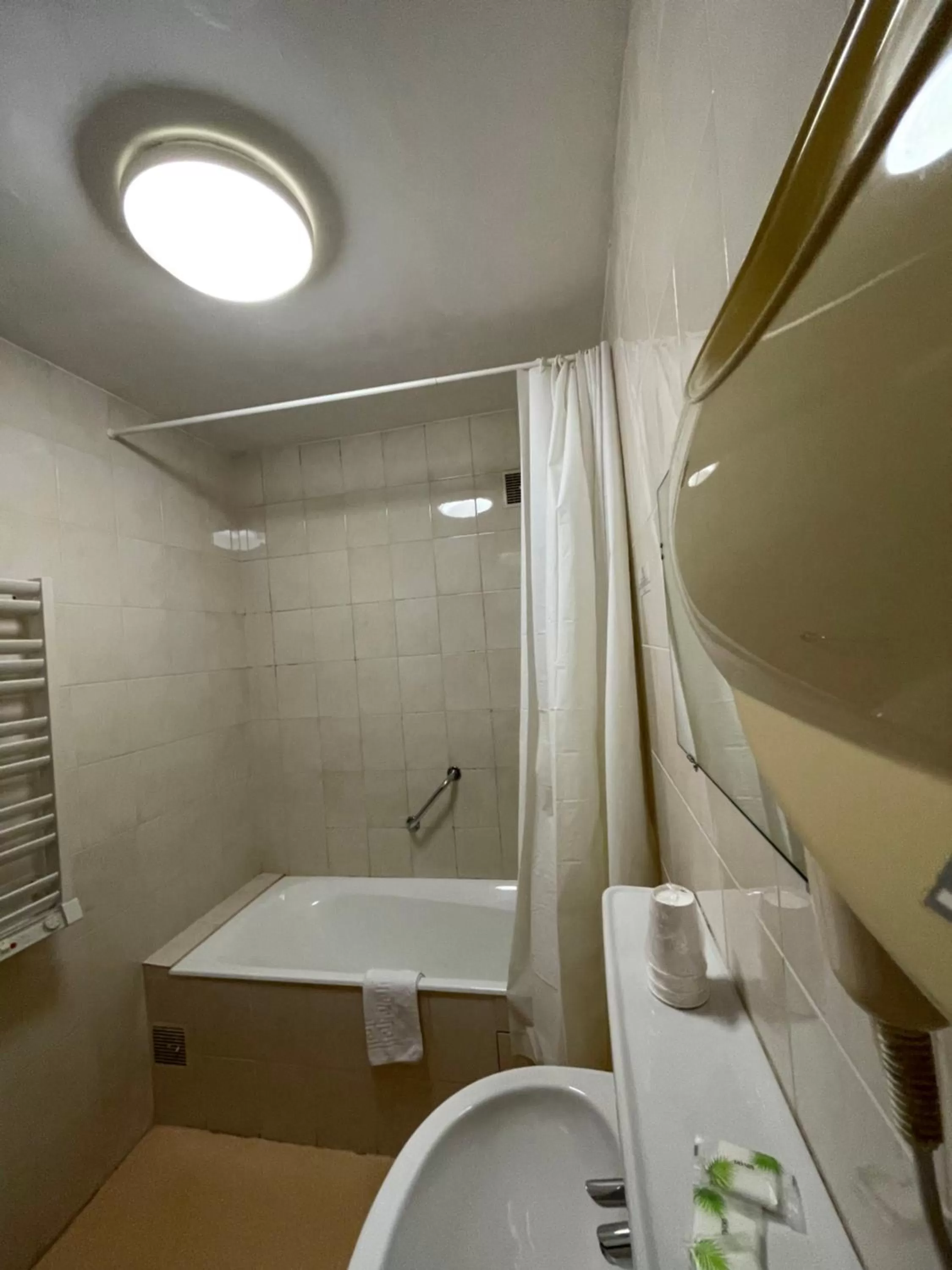 Bathroom in Hotel Les Chênes