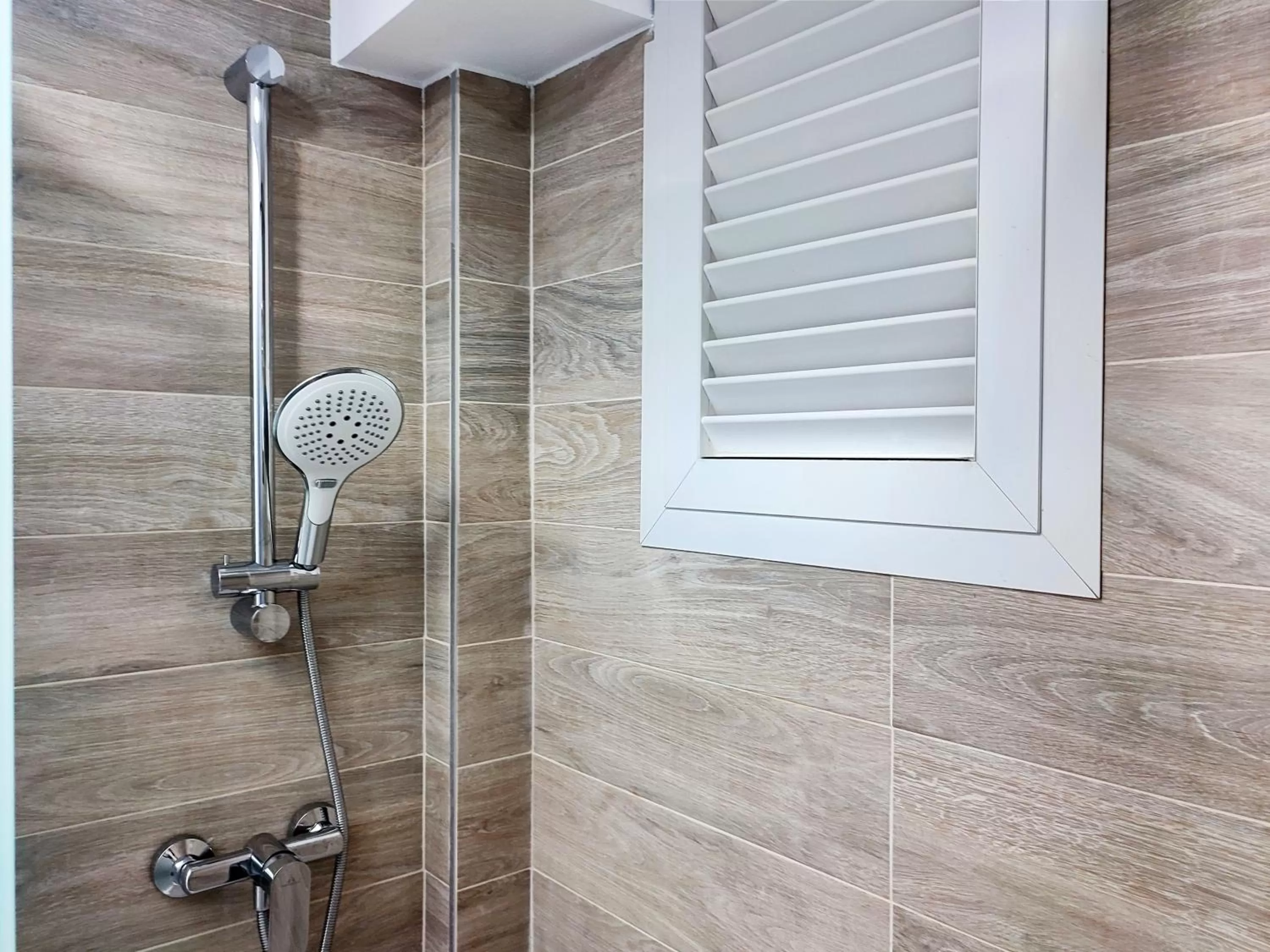 Shower in Hotel Flats Friends Mar Blau