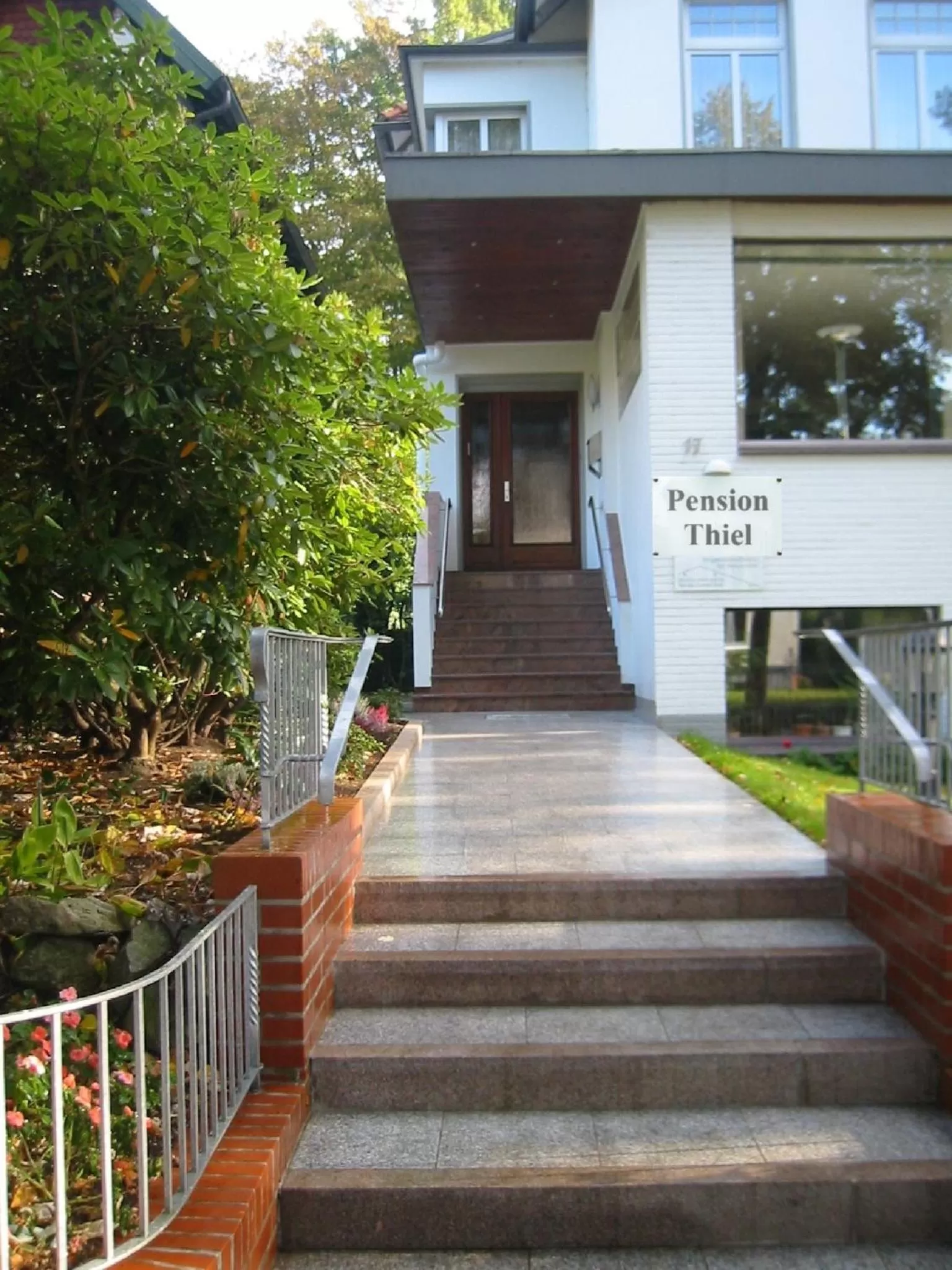 Facade/entrance in Pension Thiel