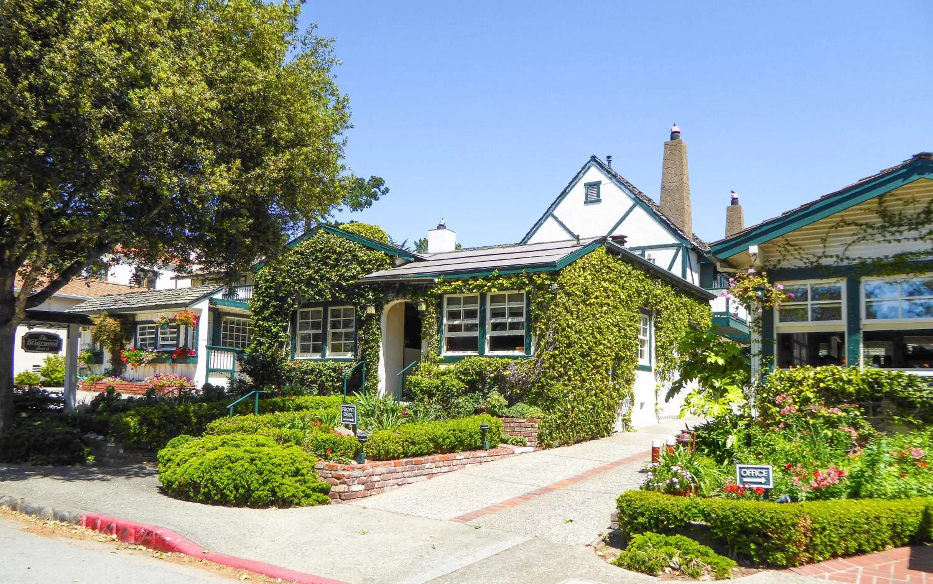 Property building, Garden in Briarwood Inn