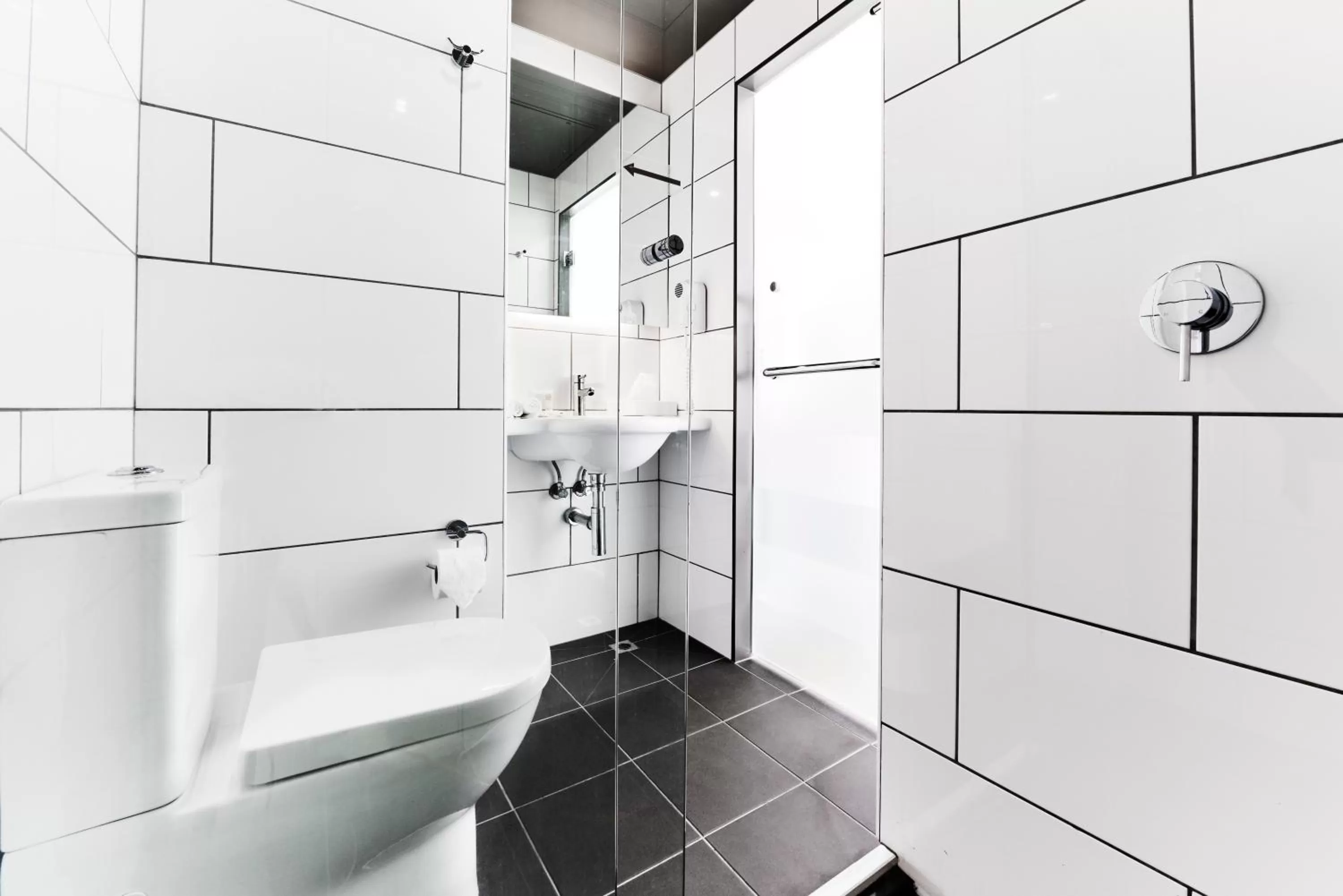 Bathroom in Essence Hotel Carlton