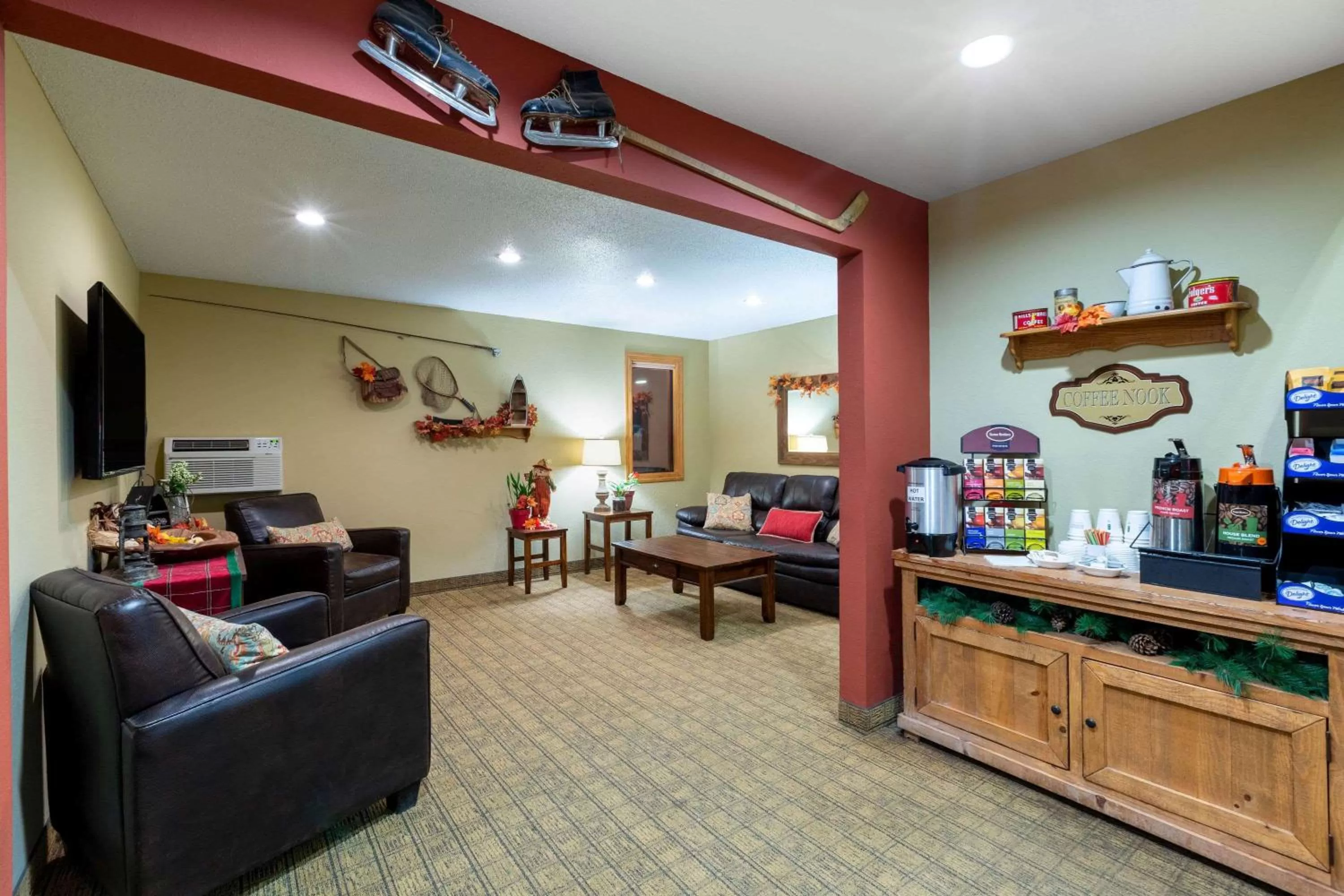 Lobby or reception in Super 8 by Wyndham Bemidji MN