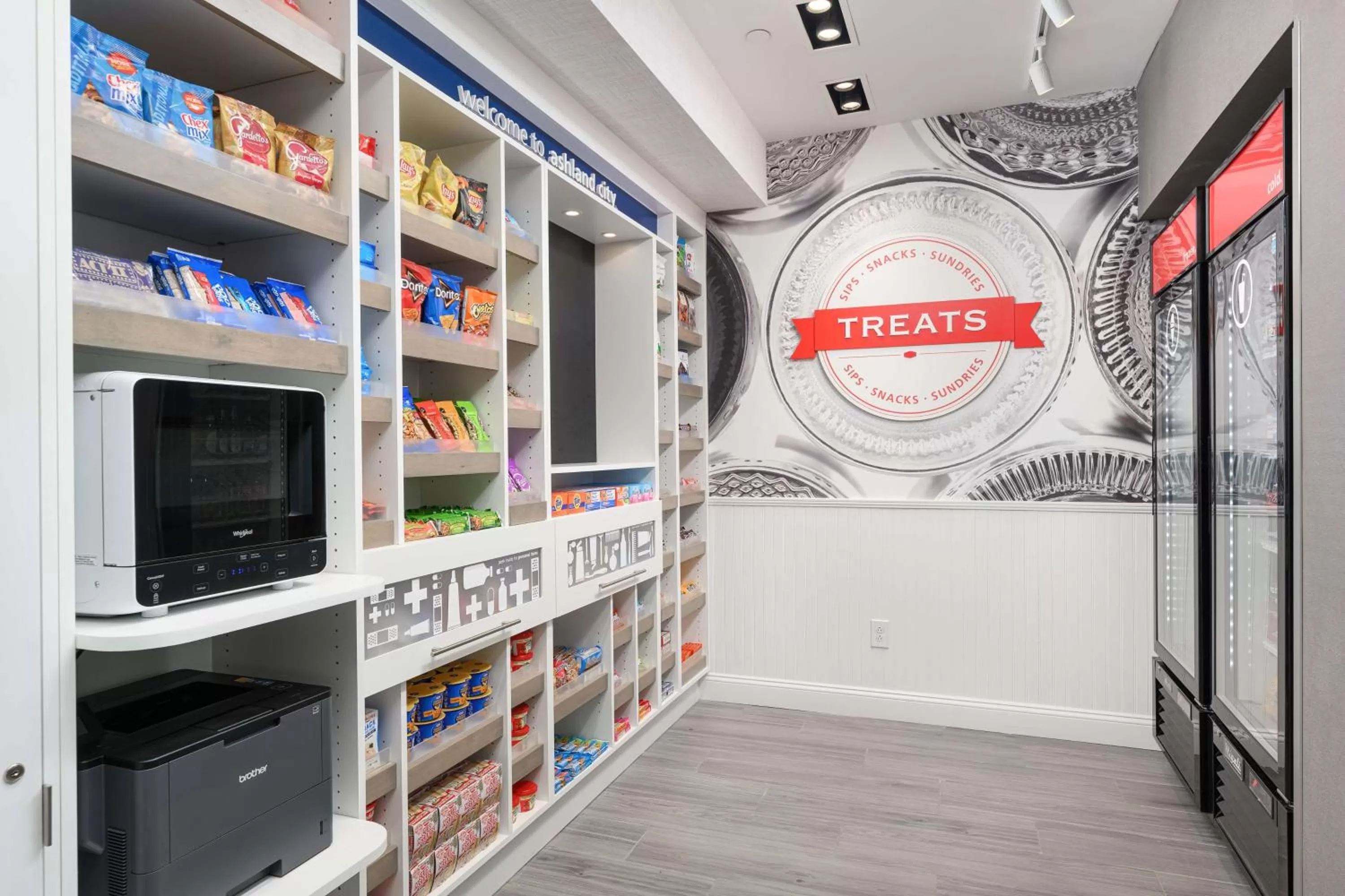 Restaurant/places to eat in Hampton Inn by Hilton Ashland City, Tn