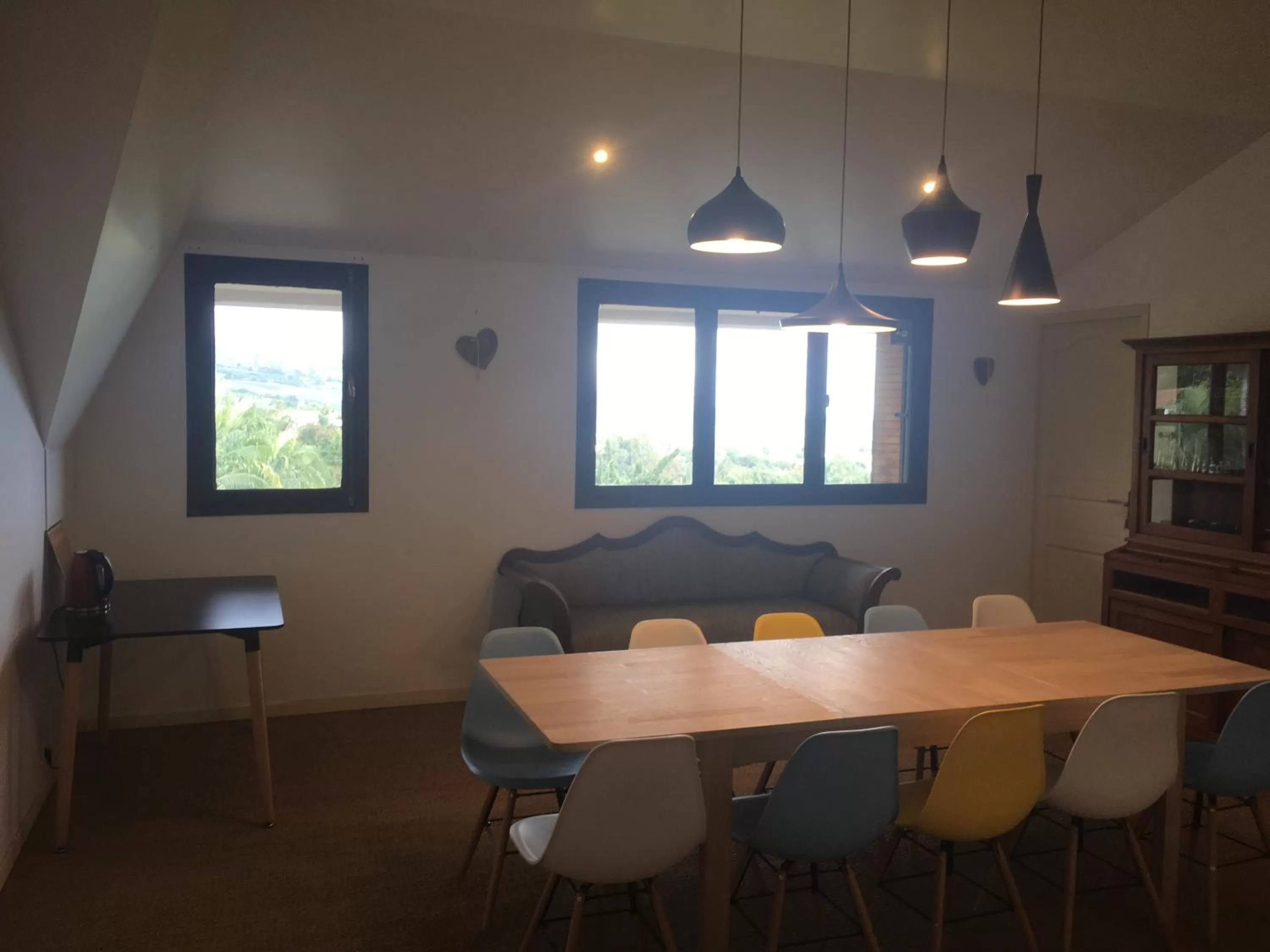 Seating area in Caloupilé