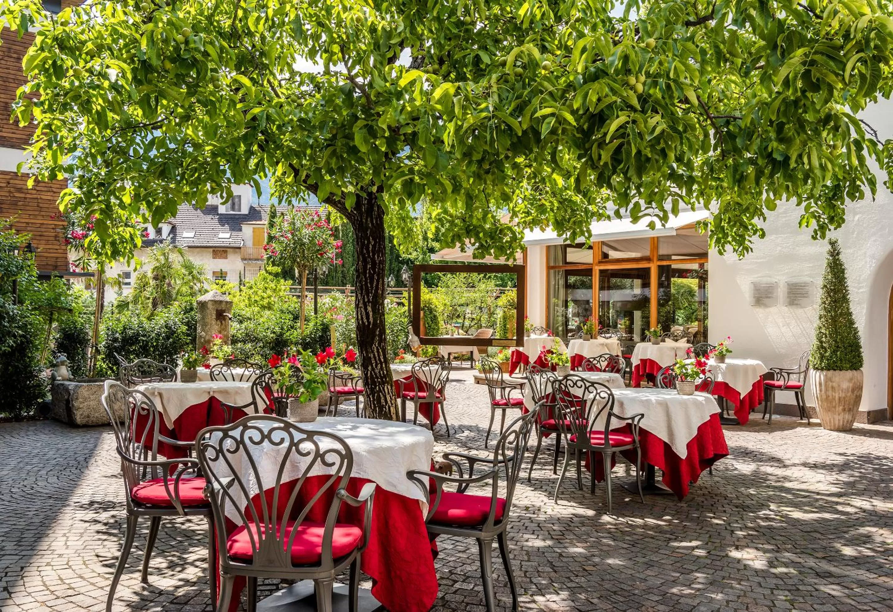 Property building in Hotel Ansitz Plantiz