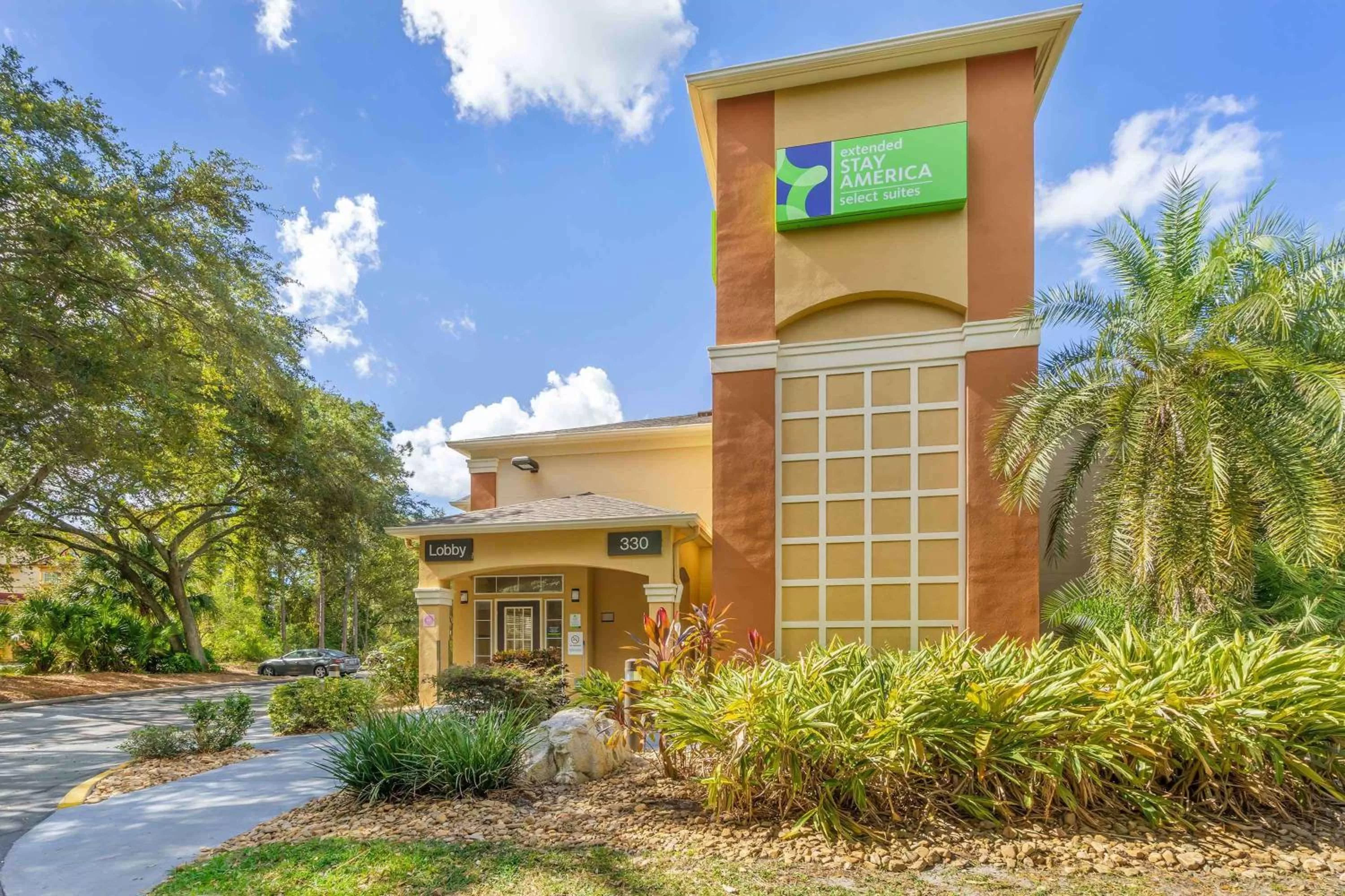 Property building in Extended Stay America Select Suites - Tampa - Brandon