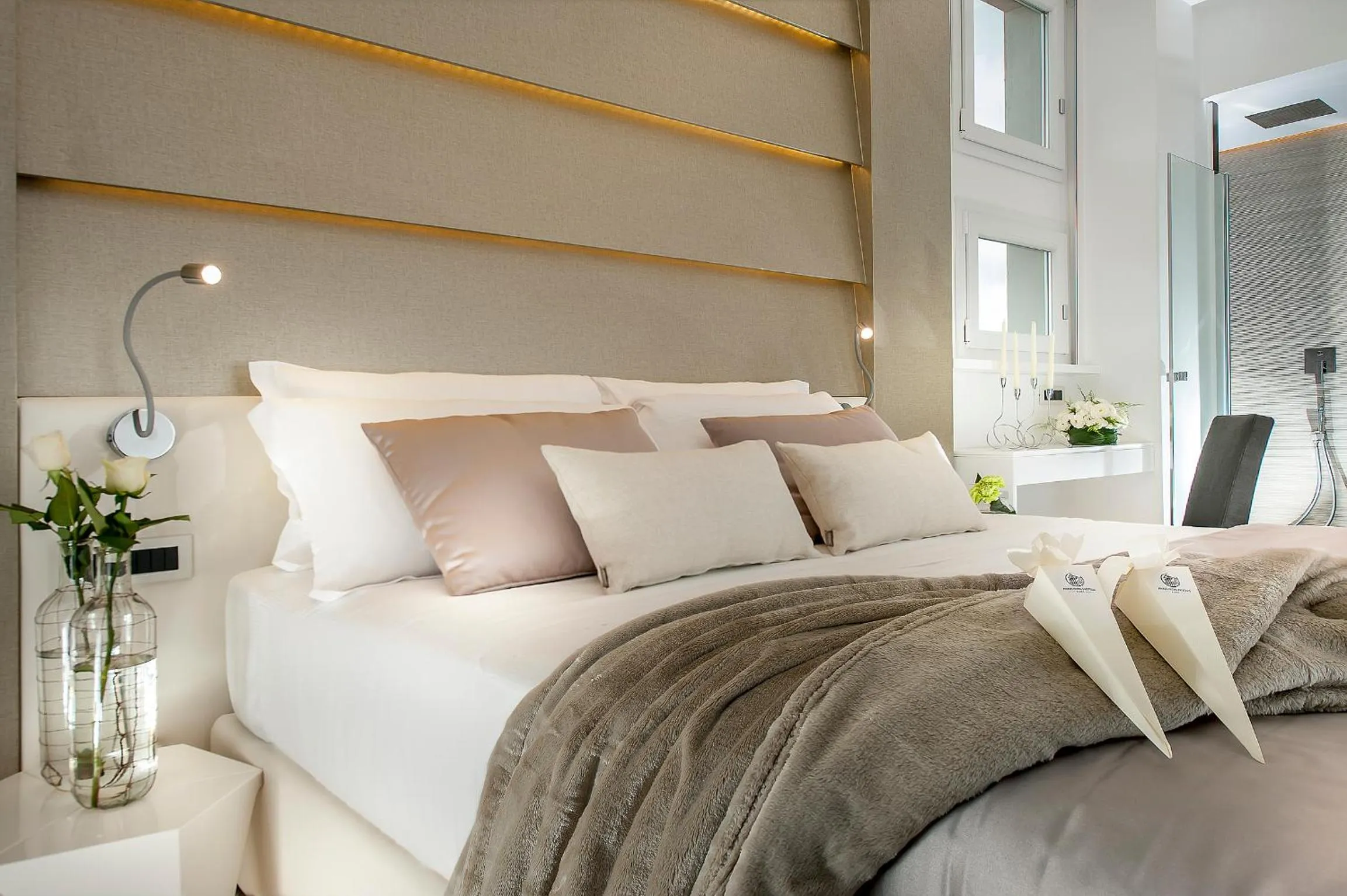 Bedroom, Bed in Vatican Style