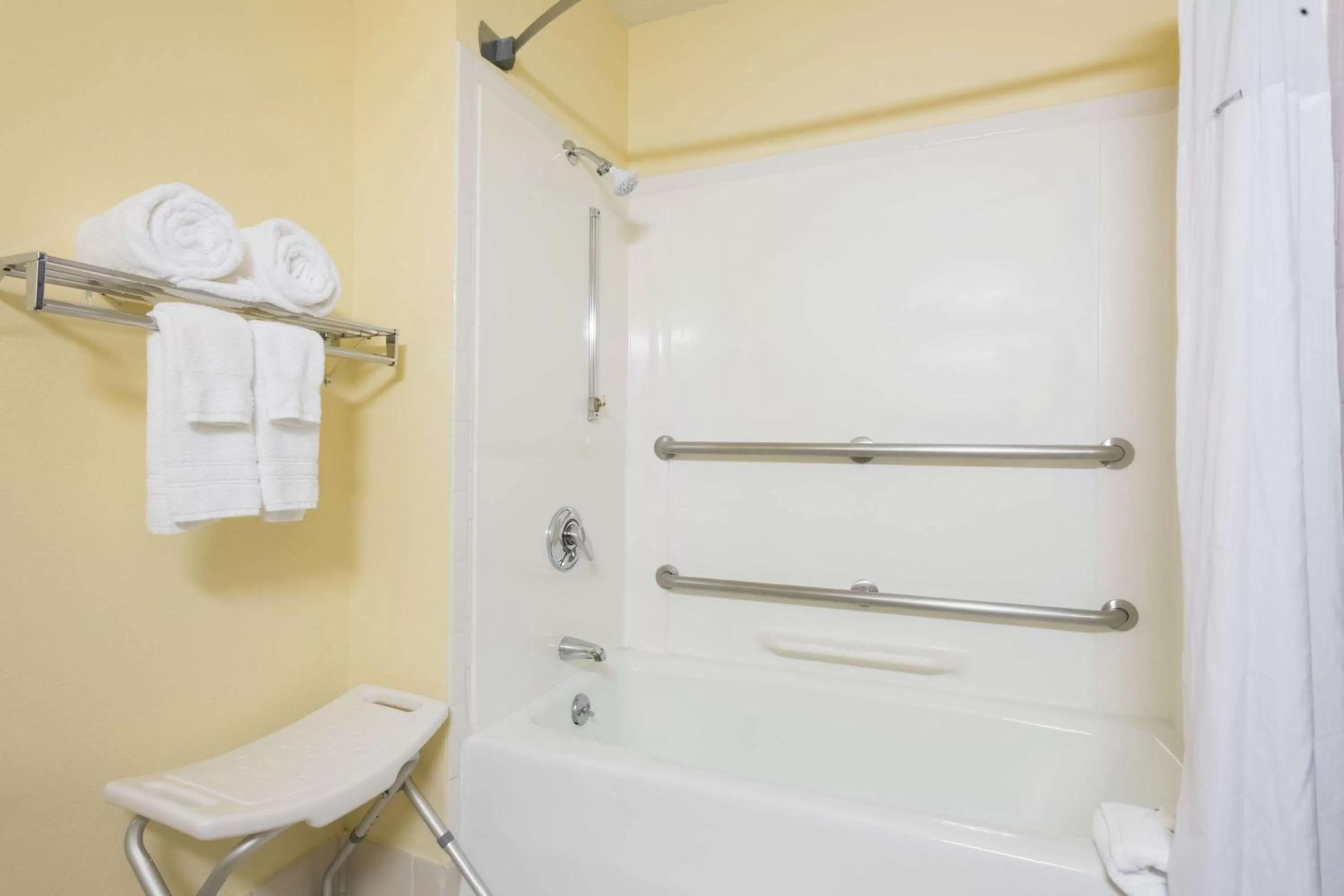 Bathroom in Days Inn by Wyndham Greenfield