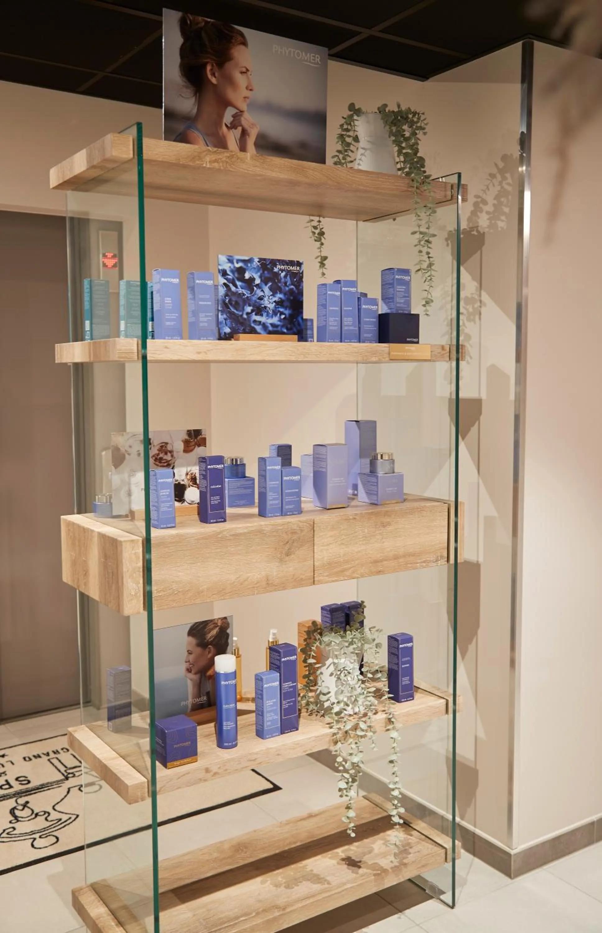 On-site shops in Grand Hôtel du Luxembourg & Spa