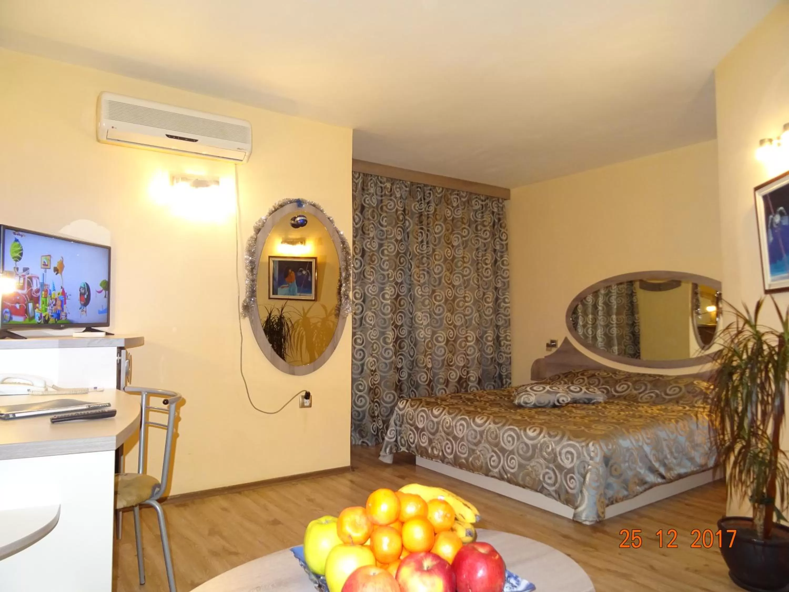 Photo of the whole room, Bed in Hotel Color