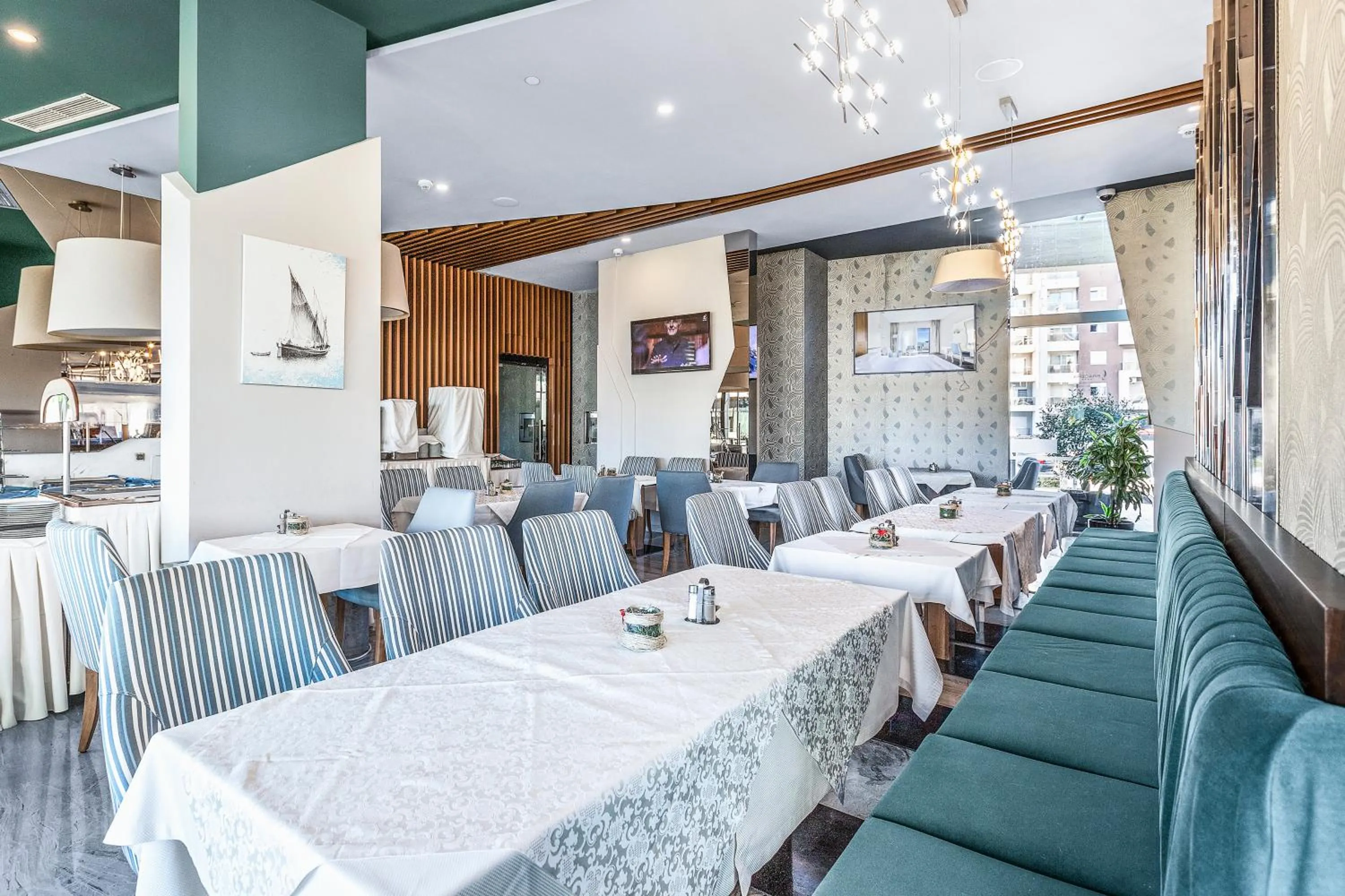 Restaurant/places to eat in Hotel Bracera