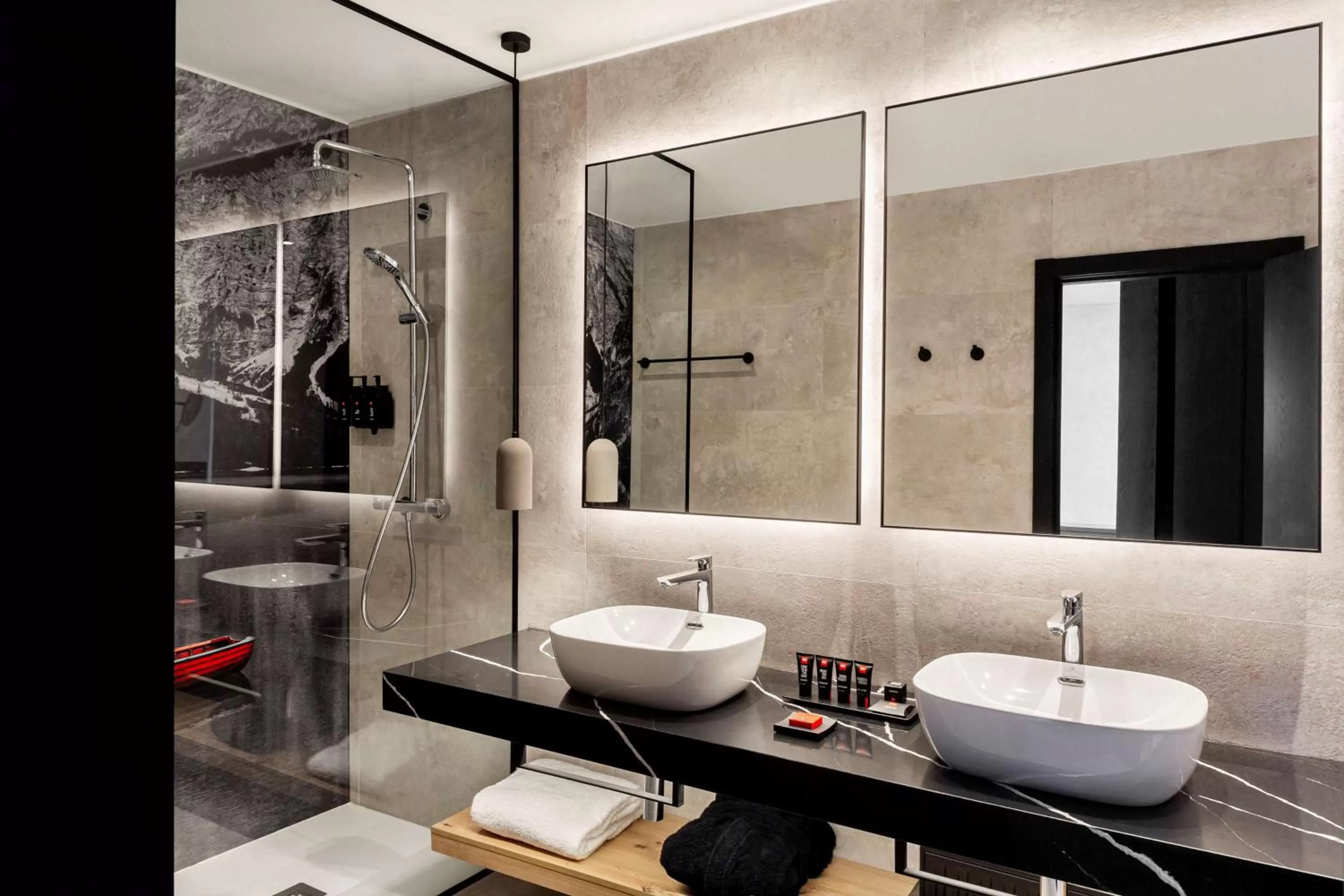 Bathroom in Radisson RED Madrid