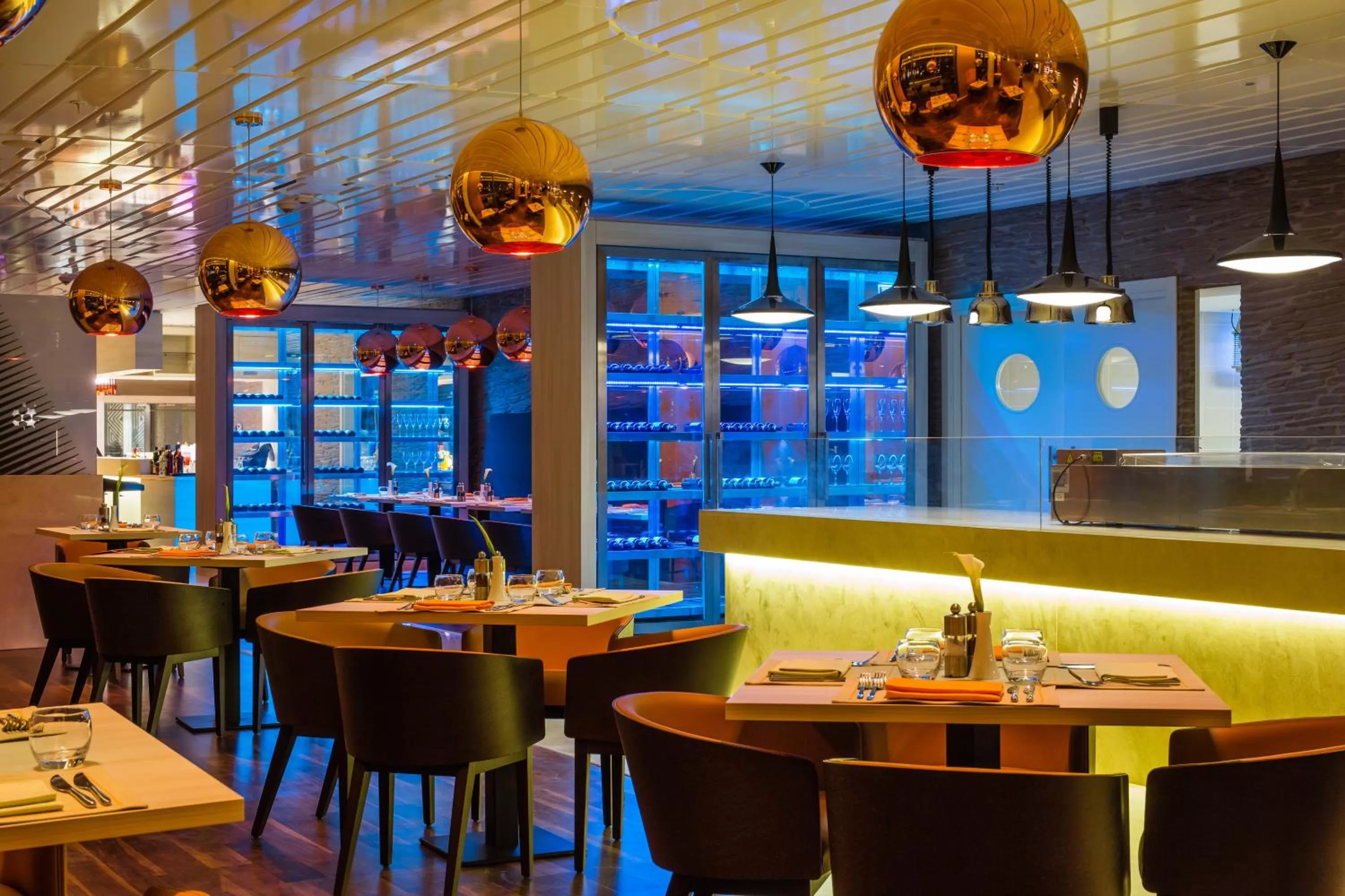 Restaurant/places to eat in Radisson Blu Hotel & Convention Centre Kigali