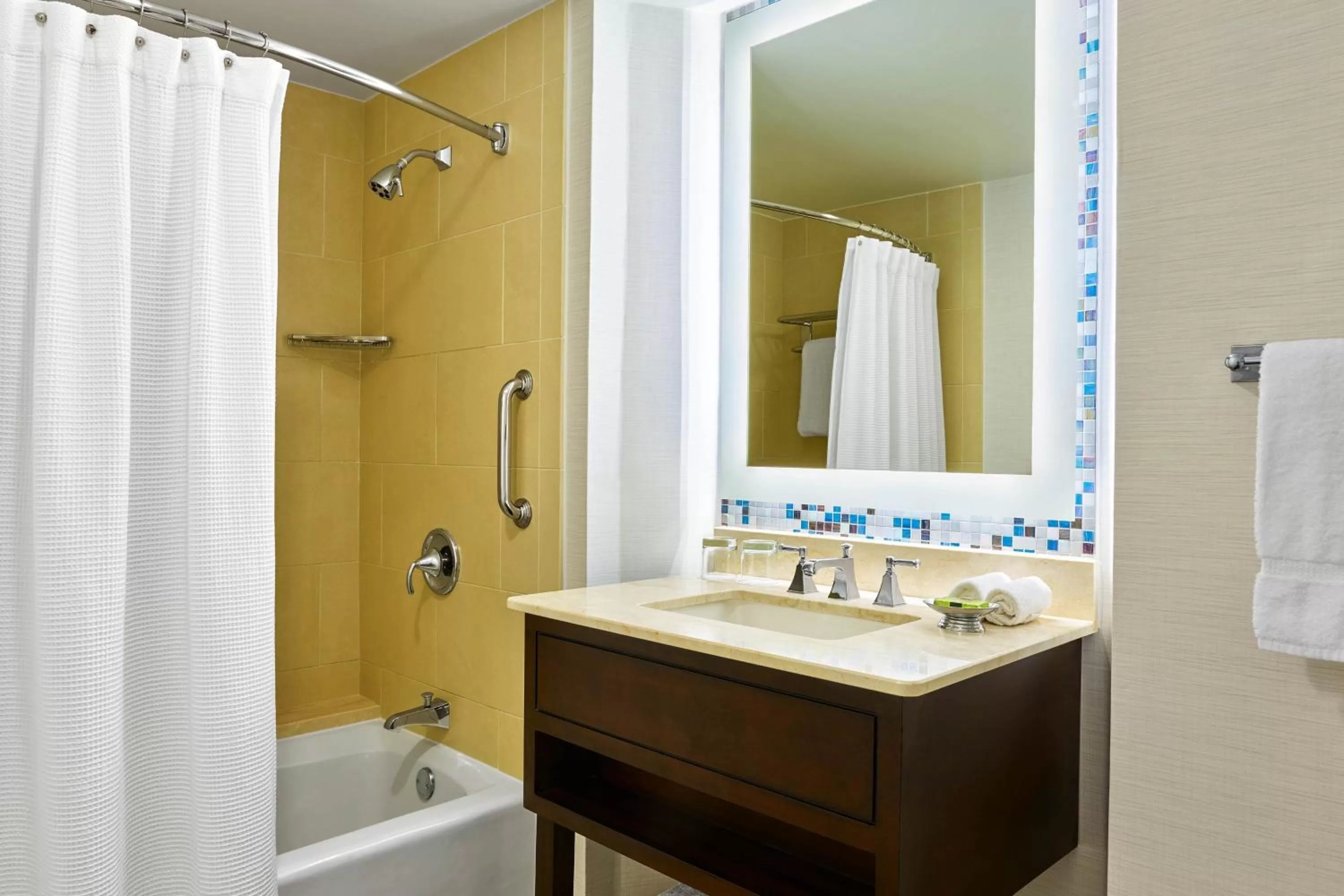 Bathroom in The Westshore Grand, A Tribute Portfolio Hotel, Tampa