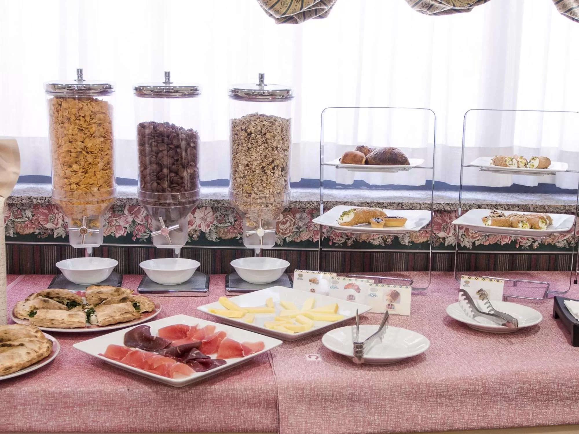 Breakfast in Hotel Kroma