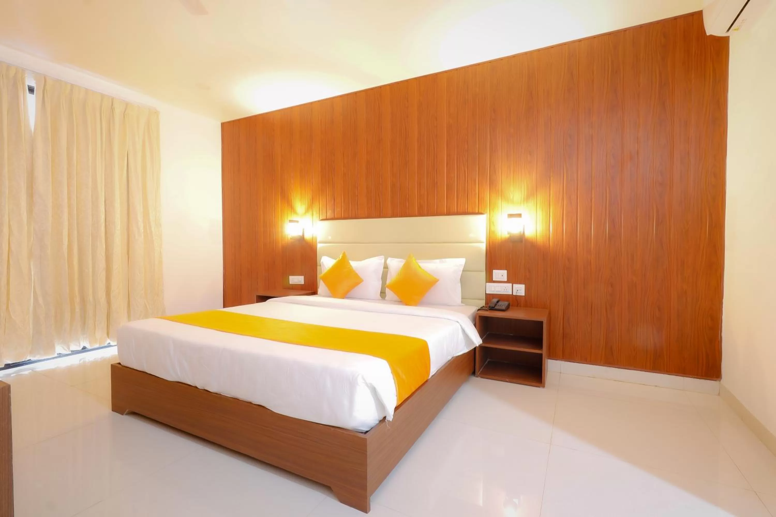 Bed in Miranda Beach Resort Baga