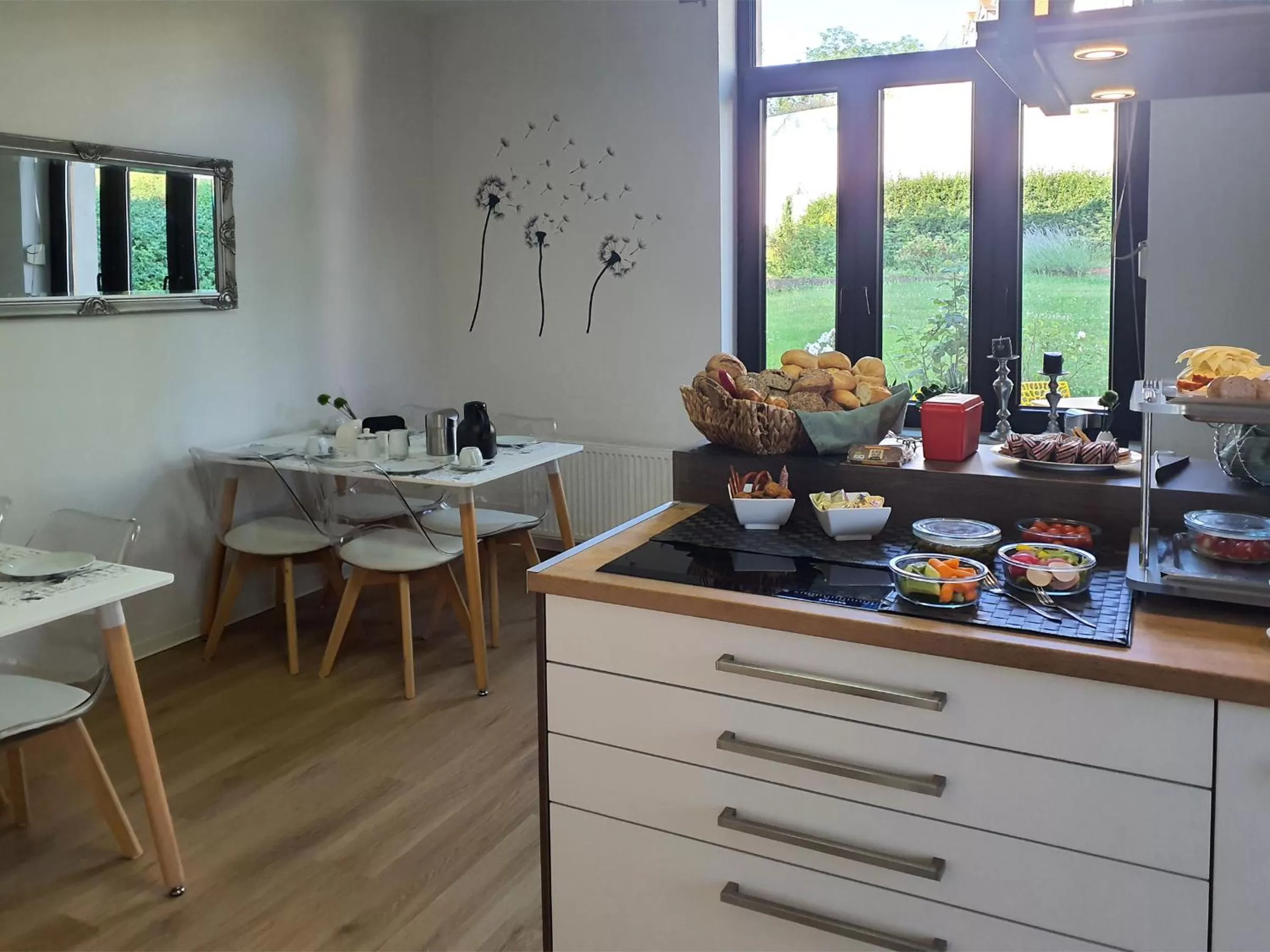 Breakfast in Designpension Idyll Nr2 Hotel Garni