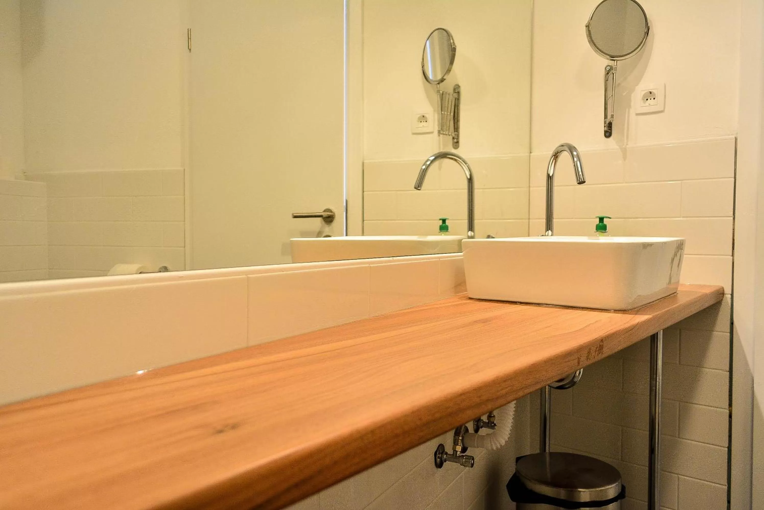 Bathroom in Golden B&B