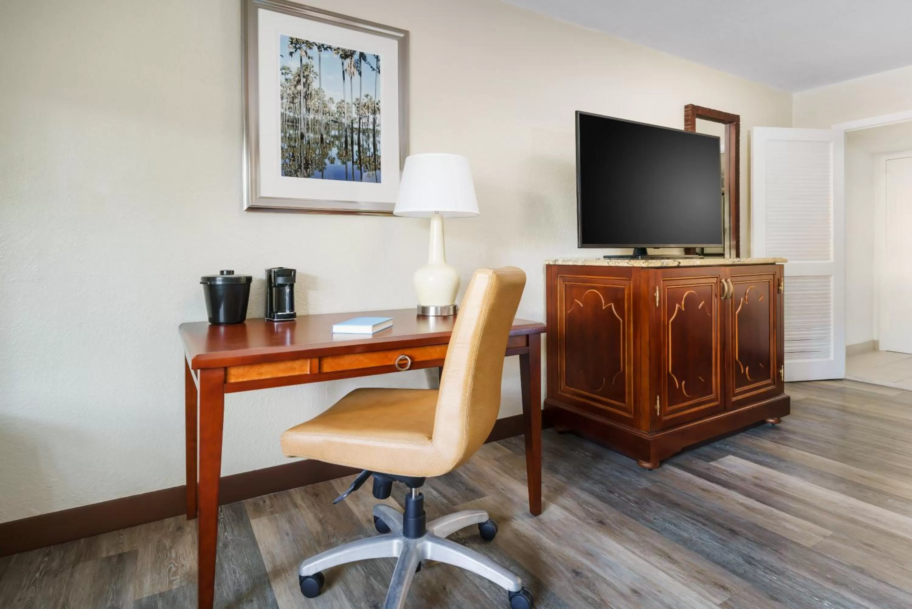 Two Beds Standard (Includes 4 Water Park Passes) in Coco Key Hotel & Water Park Resort