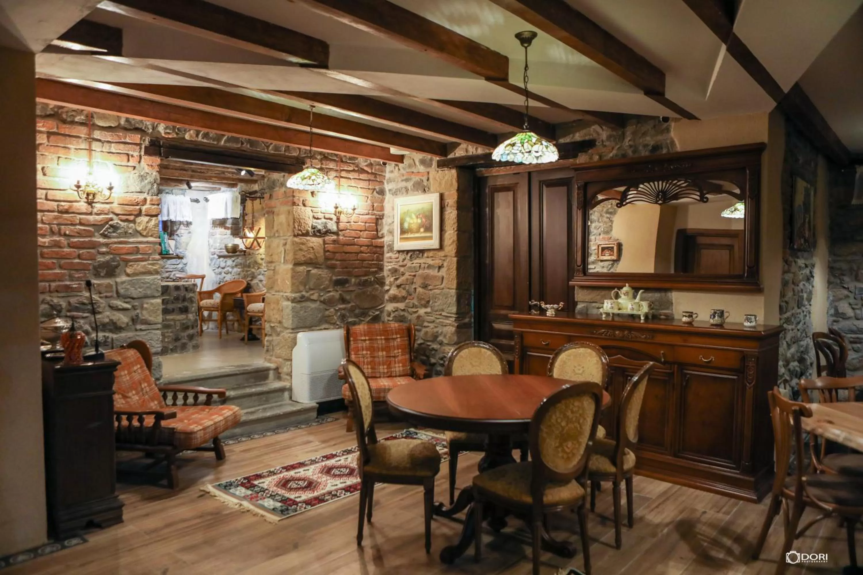 Restaurant/places to eat in Vila Sonnet