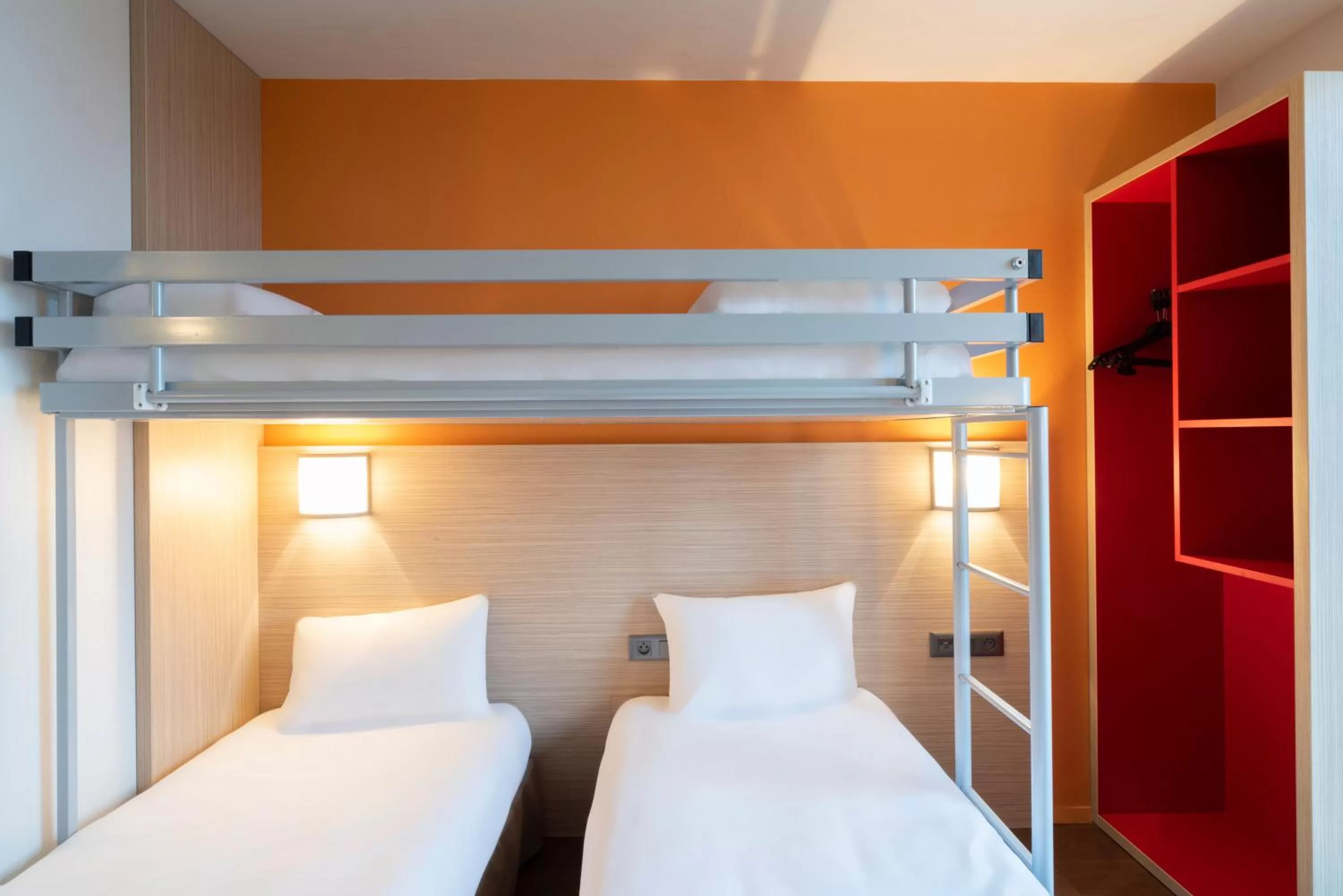Bedroom, Bed in Premiere Classe Le Havre Centre-LES DOCKS