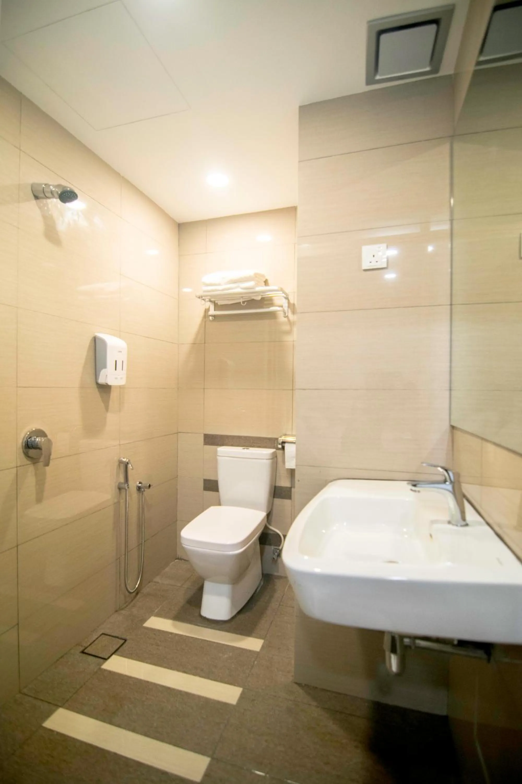 Shower in 33 Boutique Hotel Bandar Sunway
