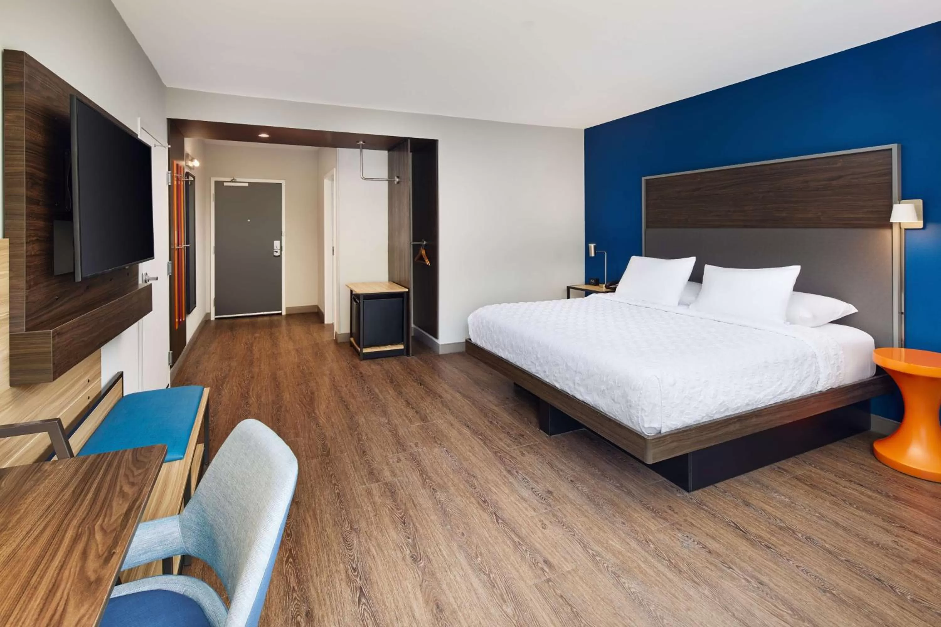 Bedroom, Bed in Tru By Hilton Atlanta Northlake Parkway, Ga