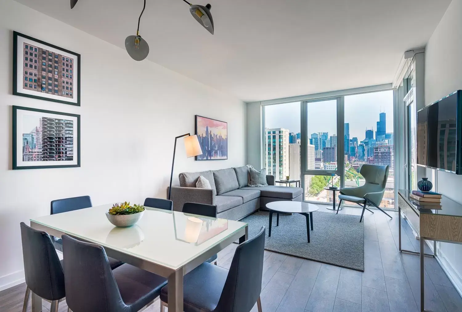 One-Bedroom Suite in Level Chicago - Old Town One-Bedroom Suite in Level Chicago - Old Town