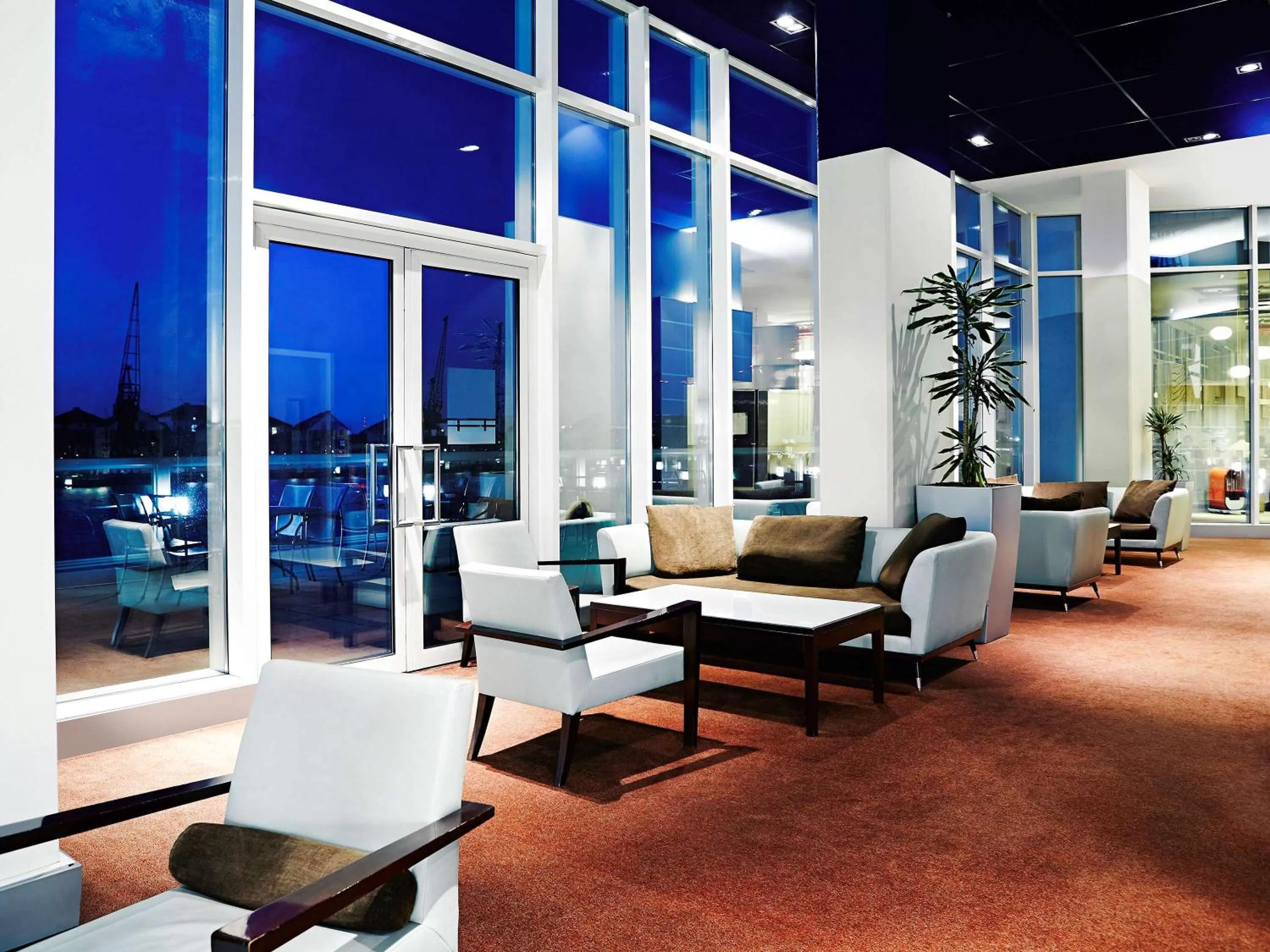 Lounge or bar in Novotel London Excel