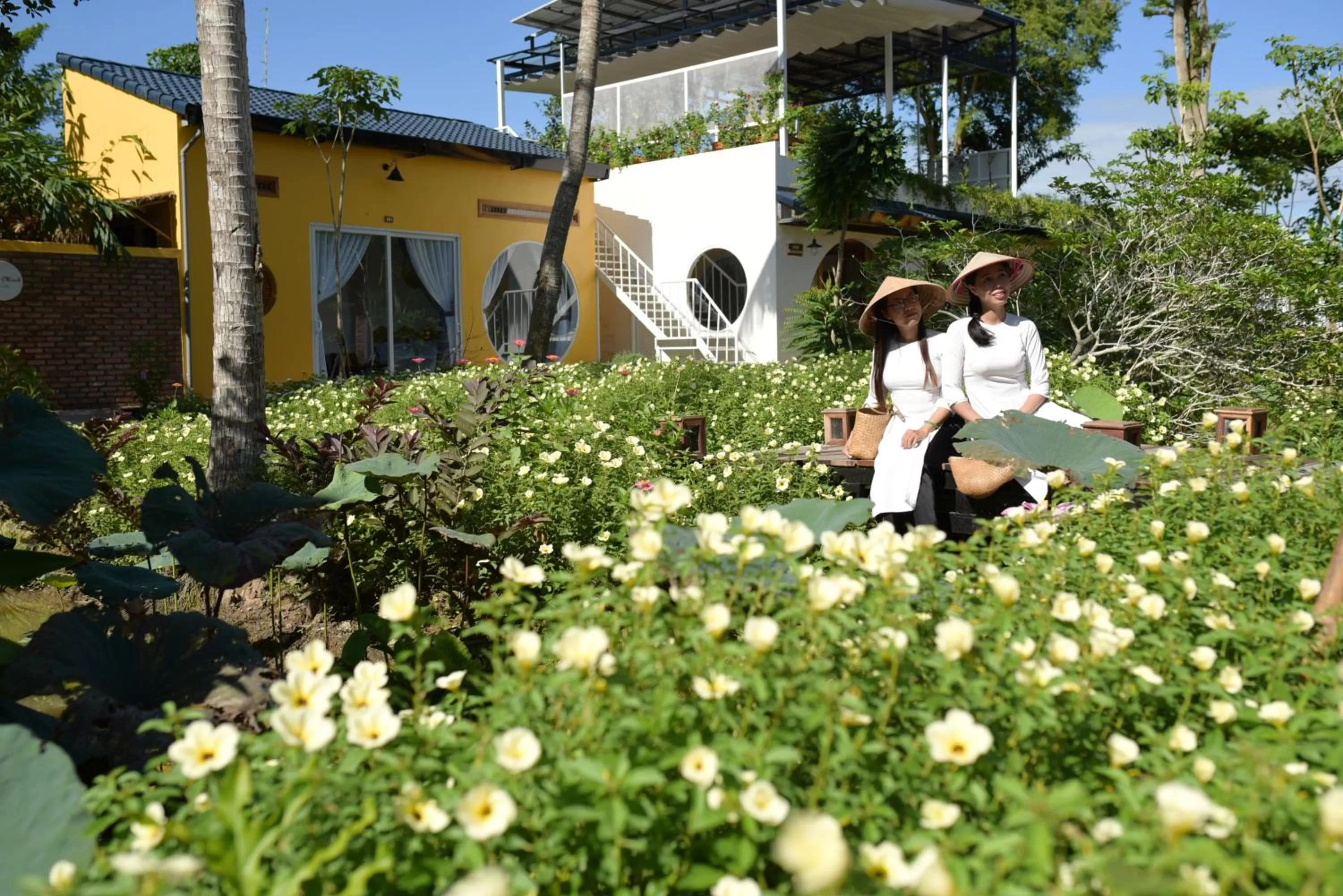 People in Binh Minh Eco Lodge