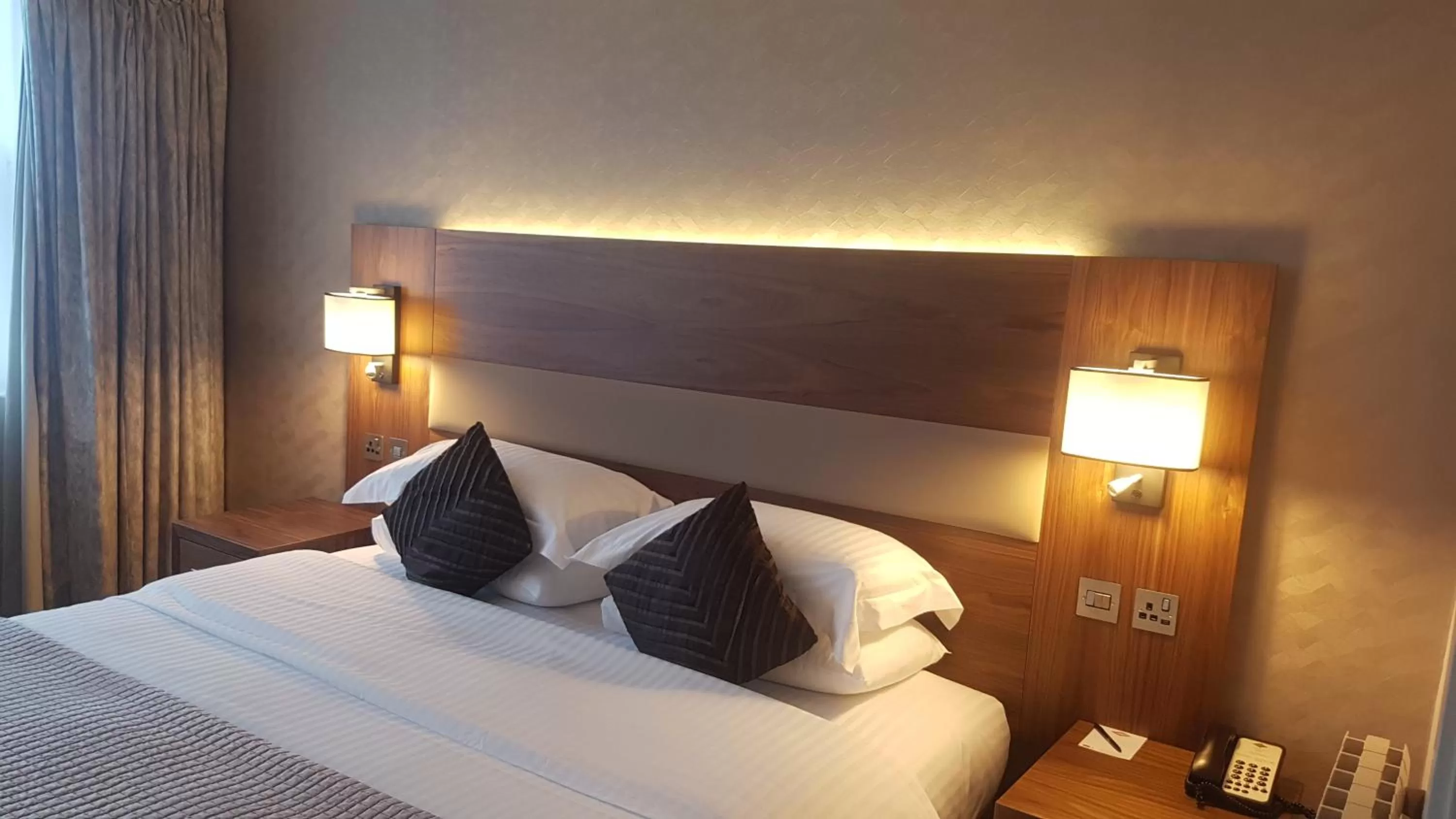 Bedroom, Bed in The Empress Hotel