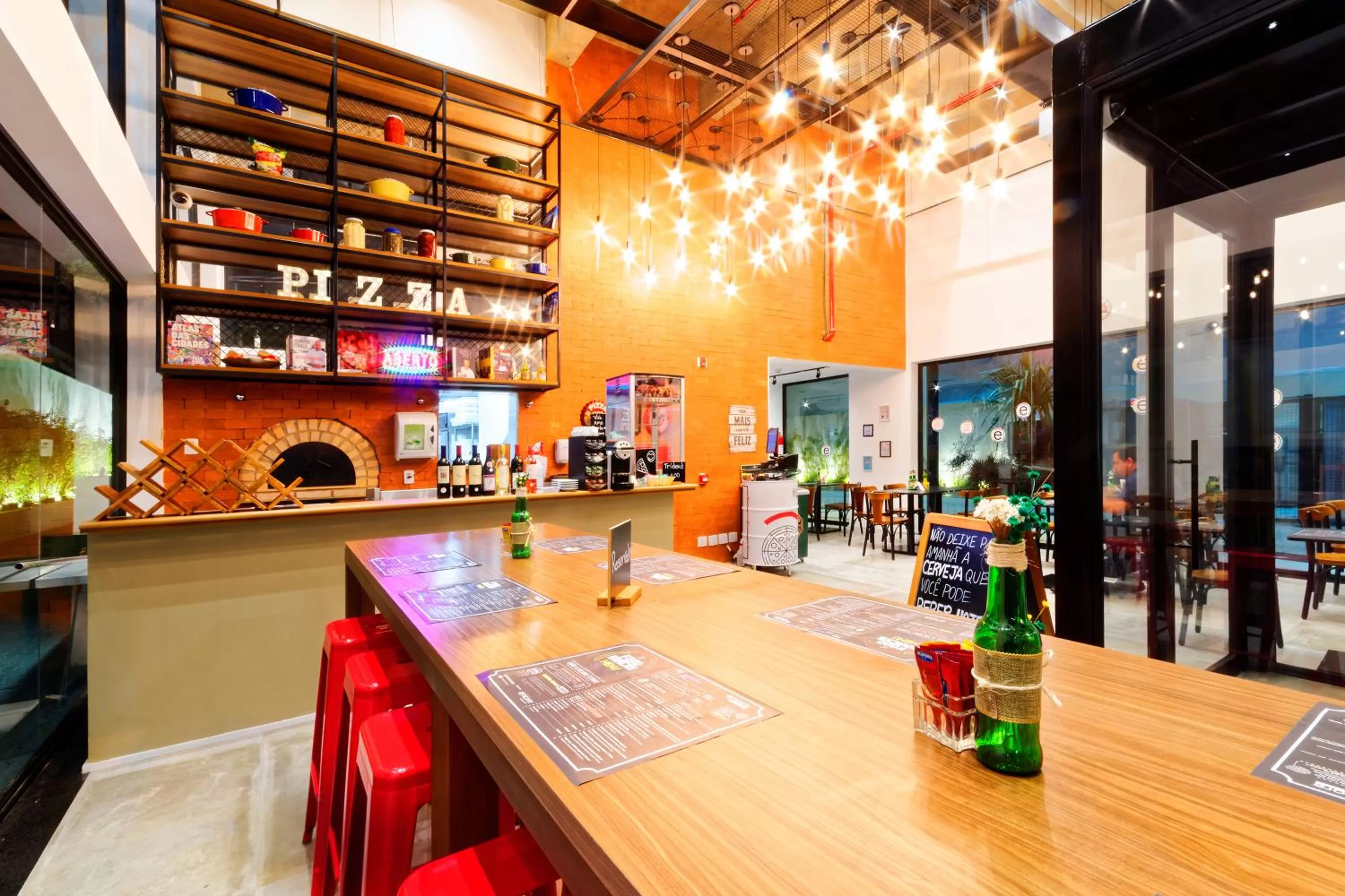 Restaurant/places to eat in Ramada Encore Sao Paulo Tiradentes Centro