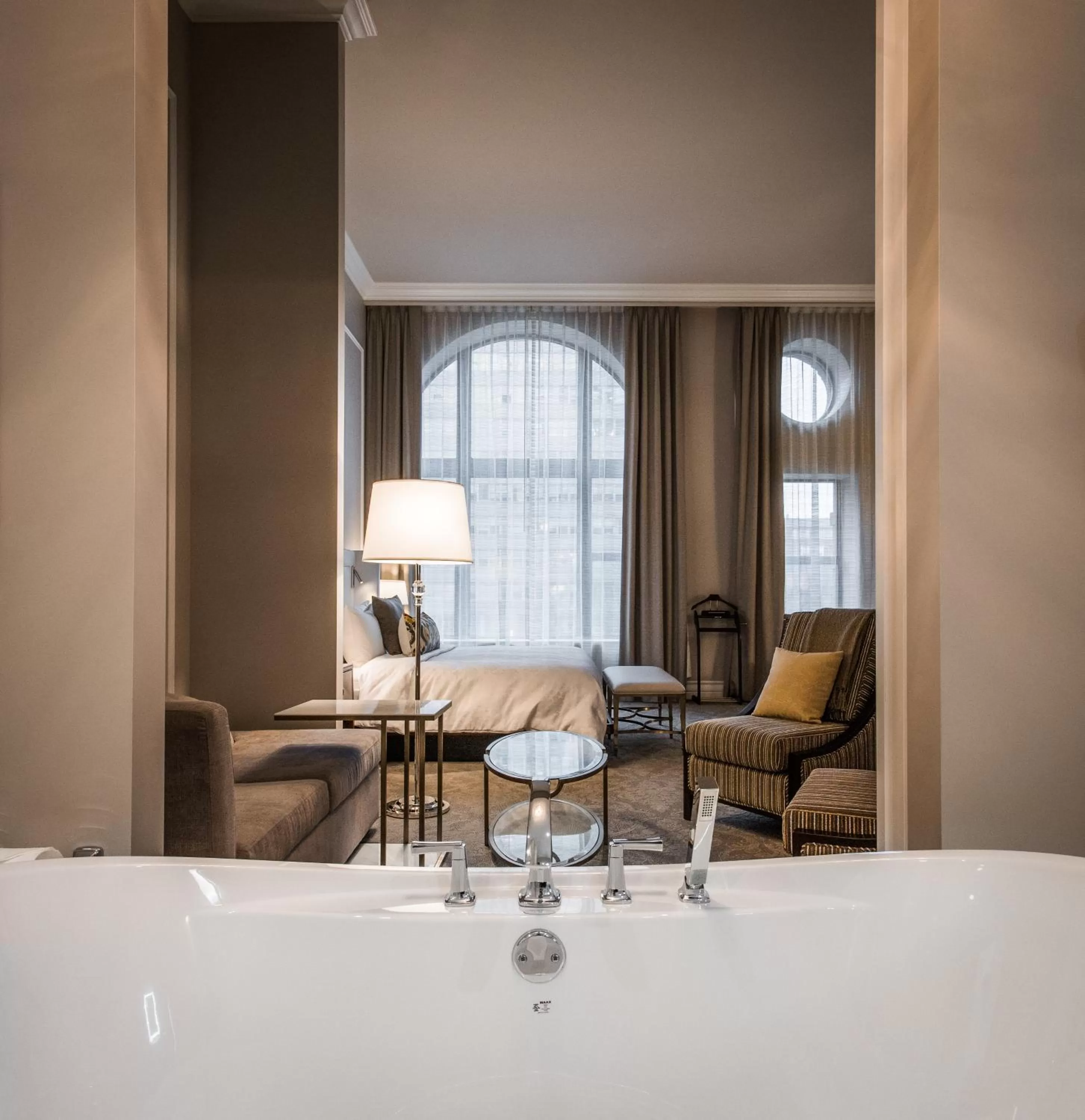 Photo of the whole room in Hôtel Birks Montréal