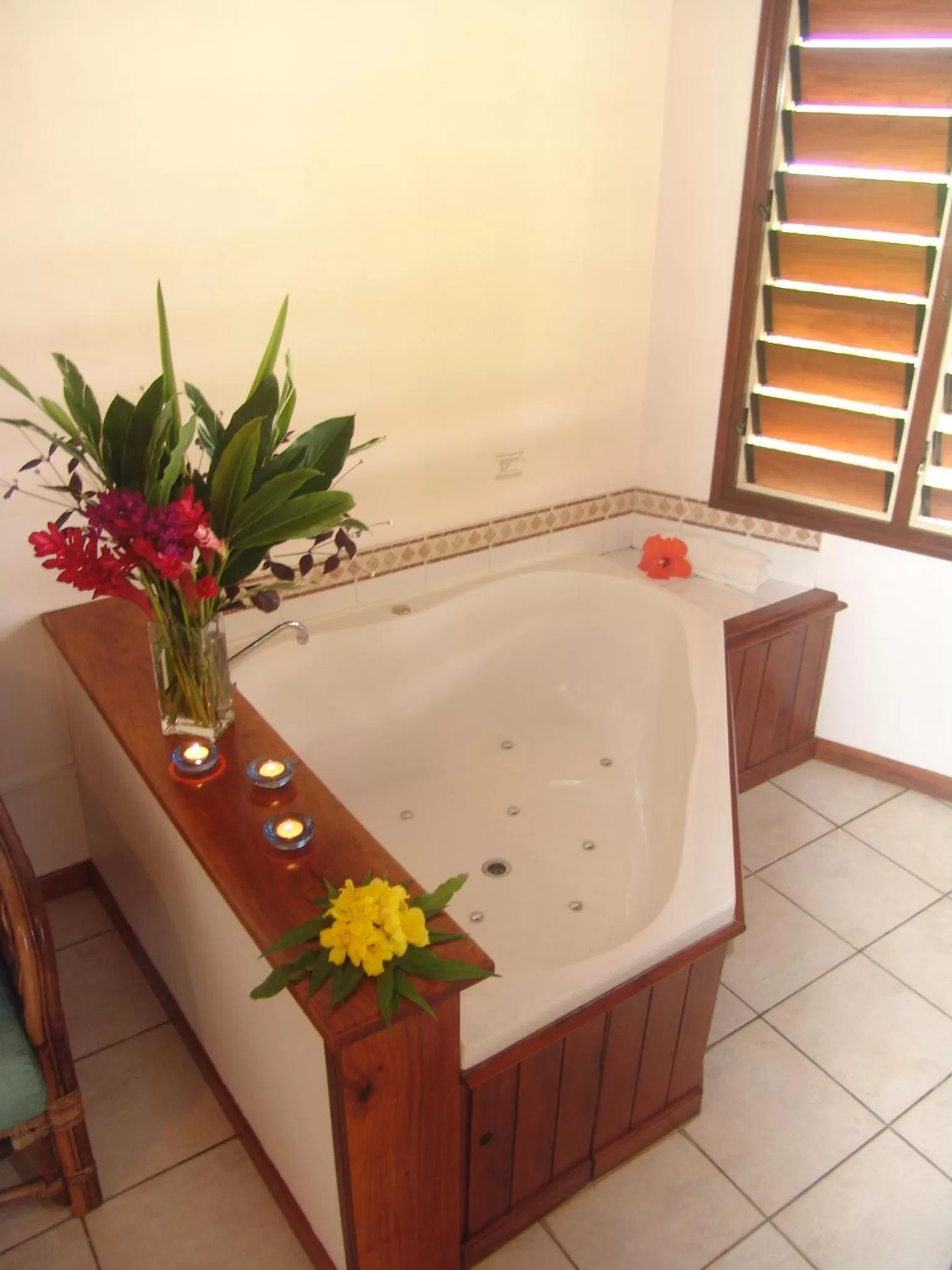 Bathroom in Poppy's on the Lagoon