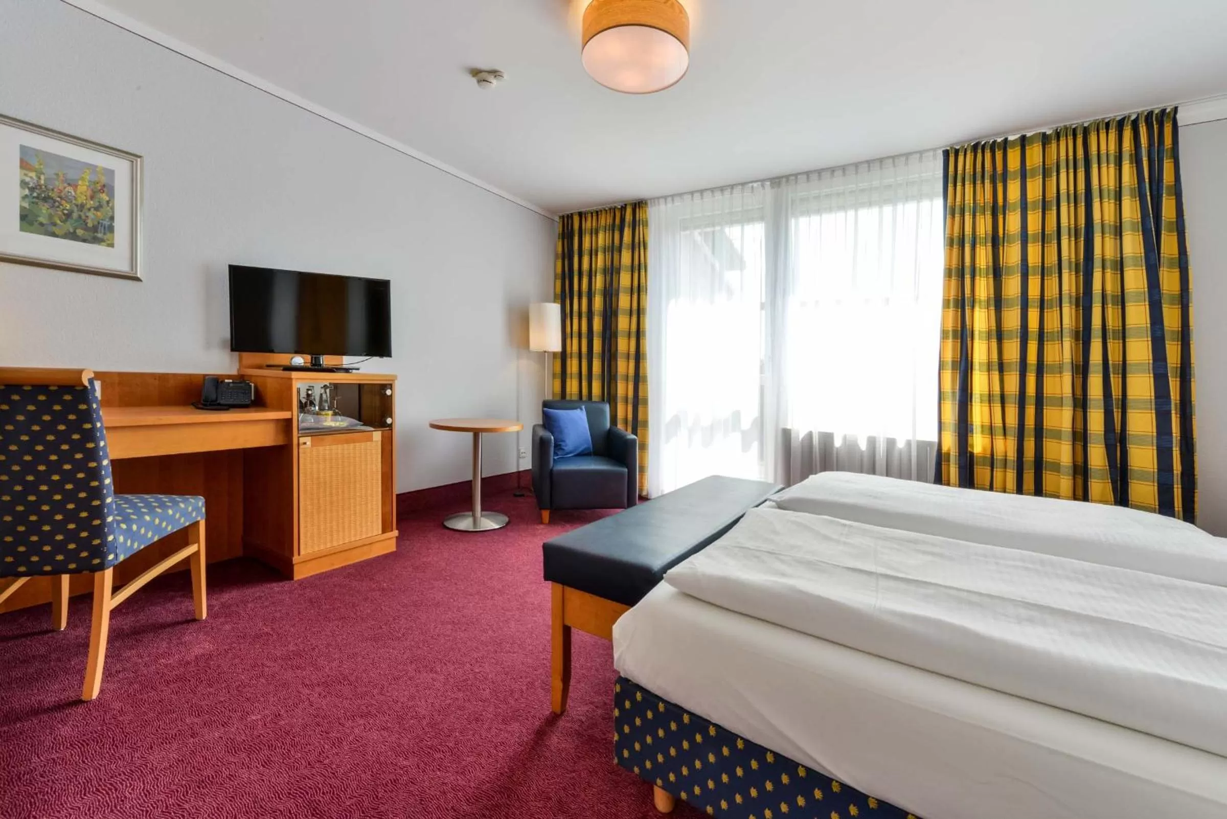 Photo of the whole room, Bed in Hotel Schiller