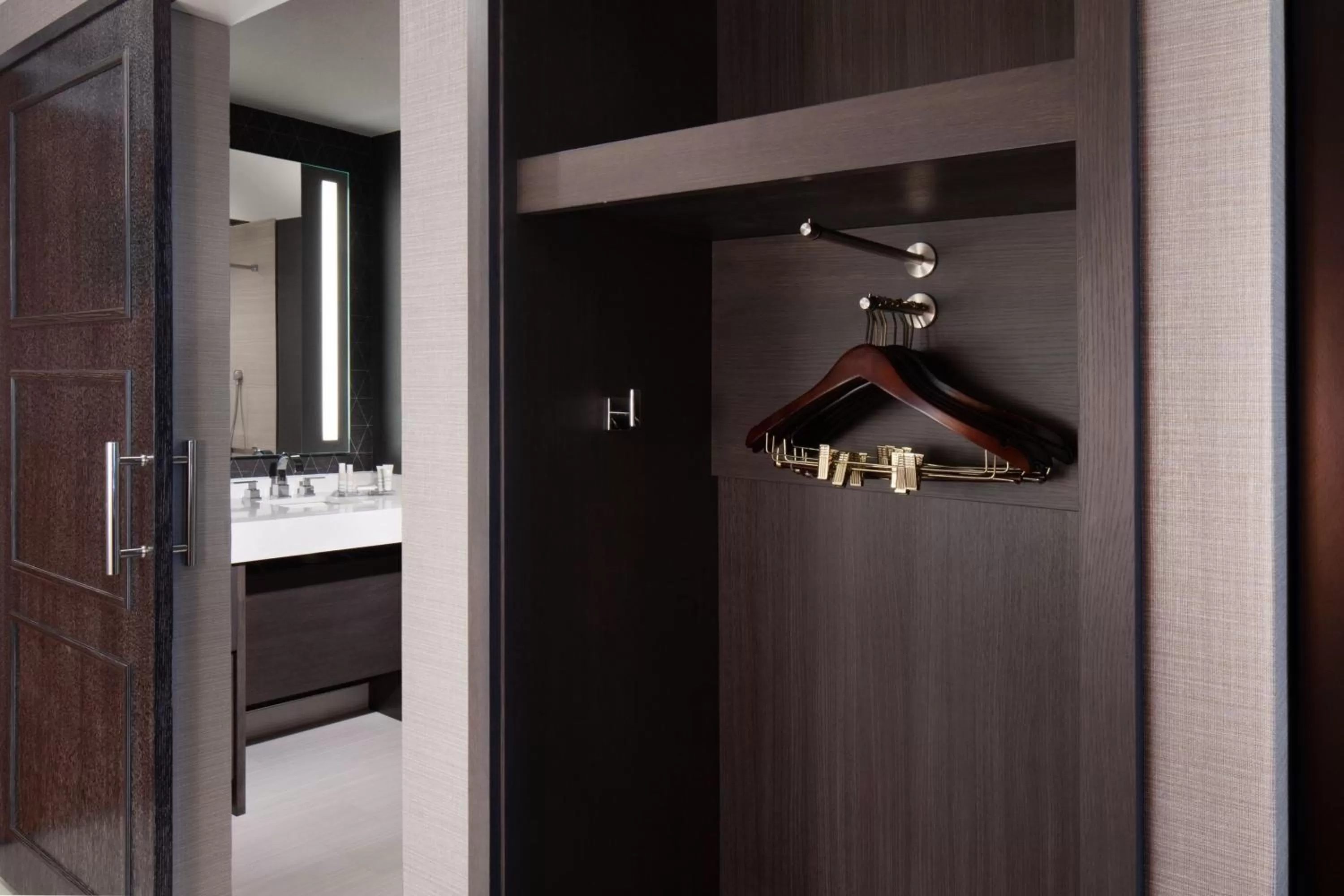 Photo of the whole room in Fremont Marriott Silicon Valley