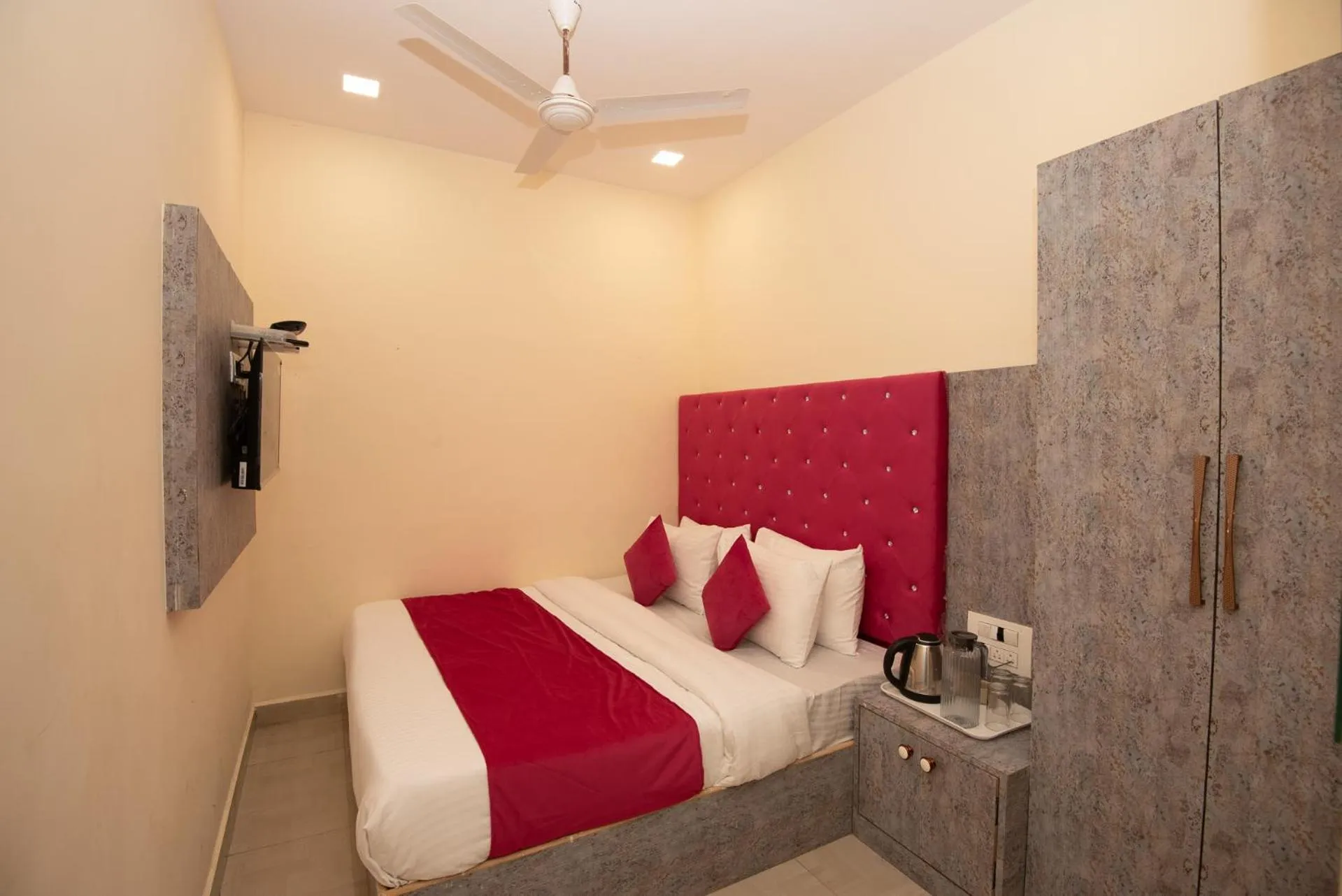 Bed in Hotel Priceless Suite-Nesco Exhibition Goregaon