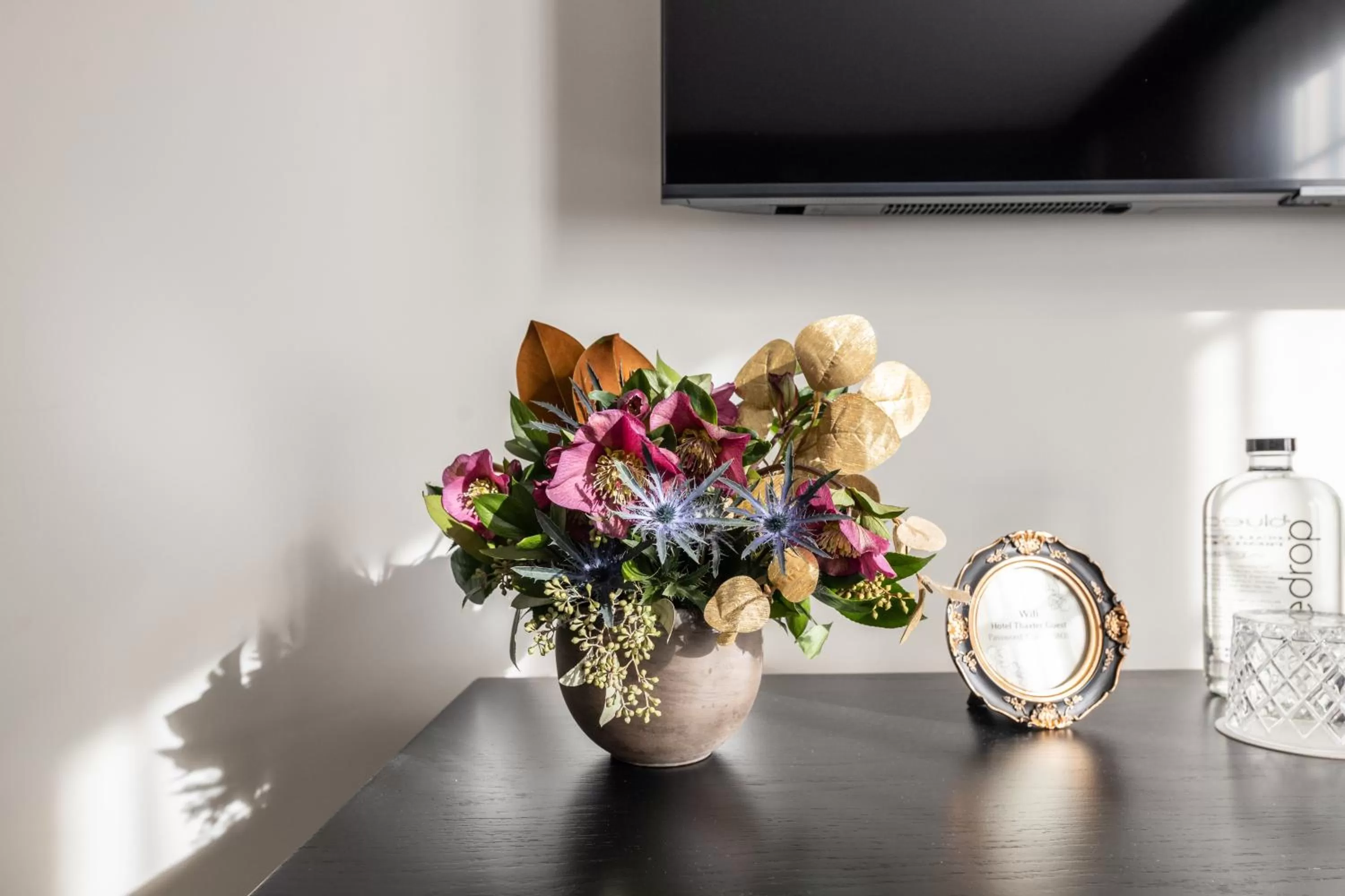 Decorative detail in Hotel Thaxter