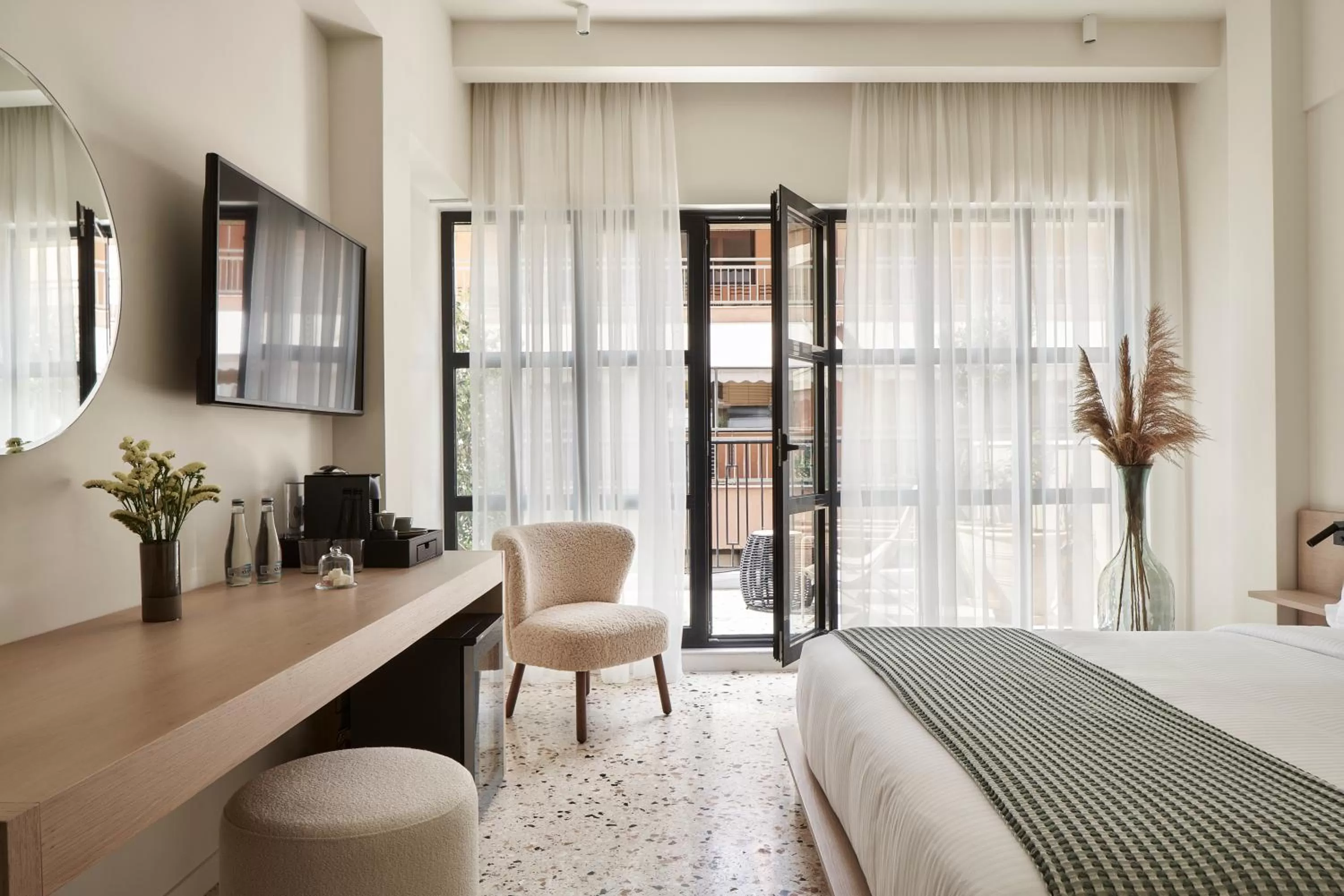 TV and multimedia, Bed in Vasi