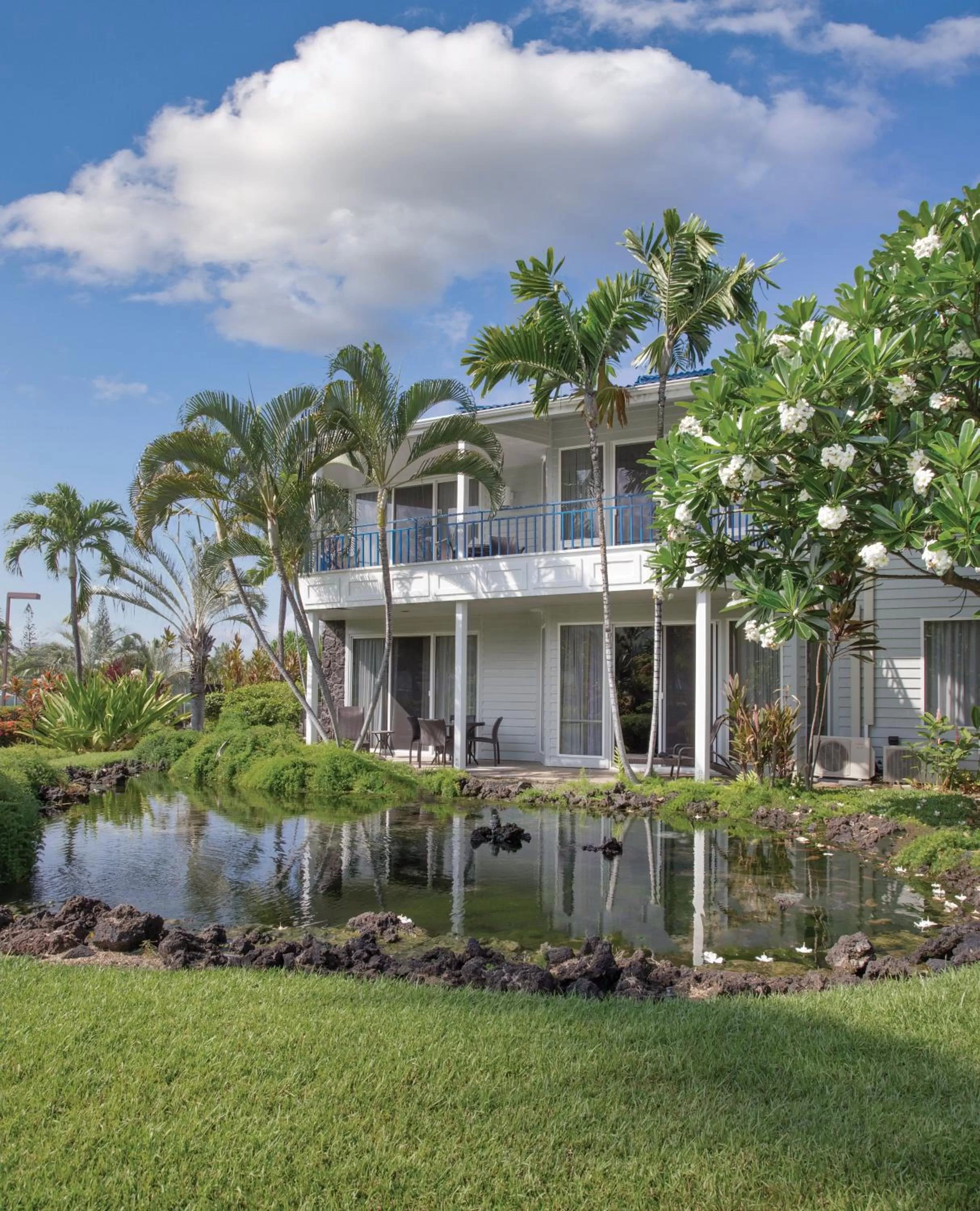 Property building in Holua Resort