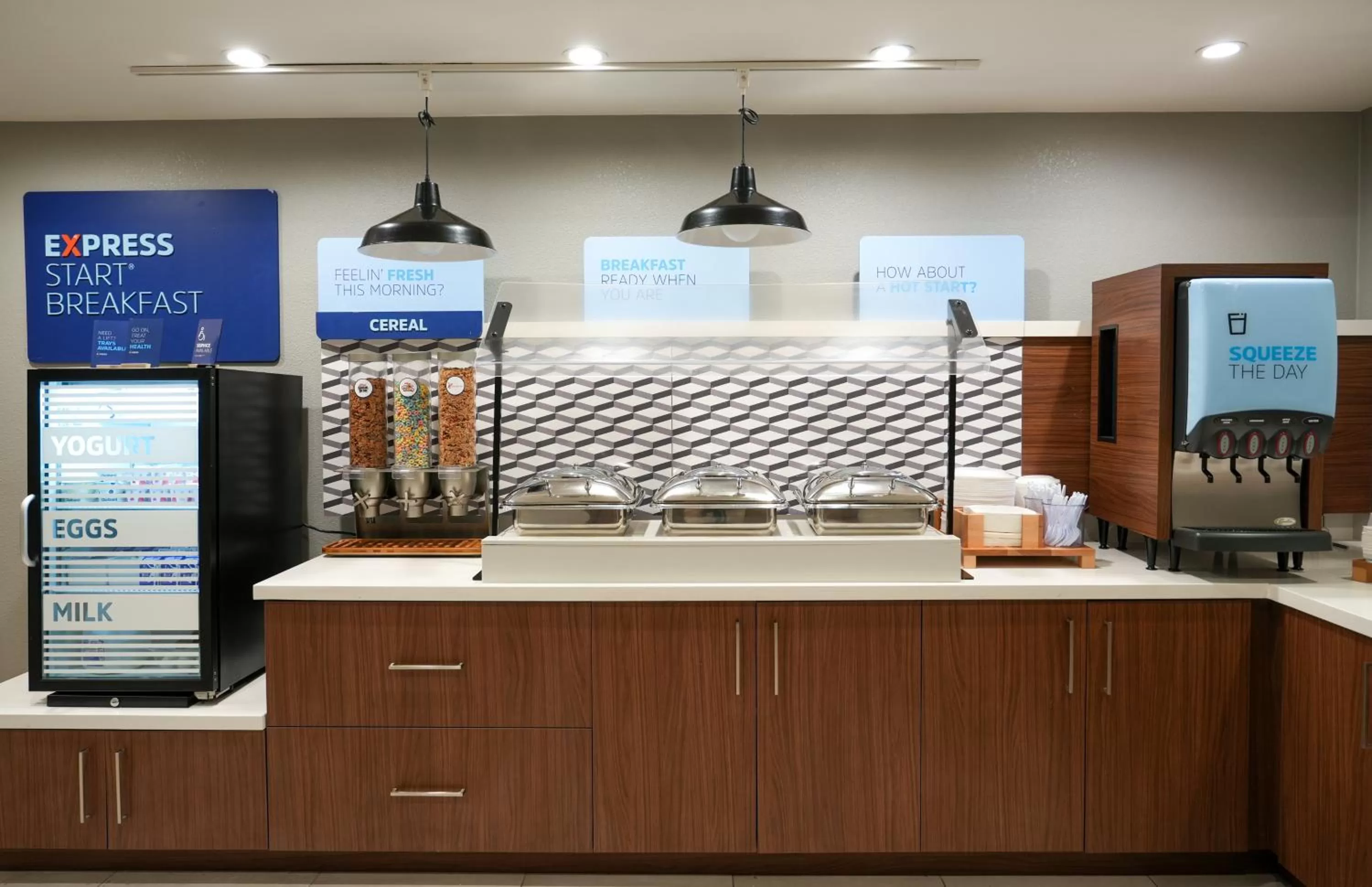 Kitchen or kitchenette in Holiday Inn Express Hotel & Suites Cedar Hill by IHG