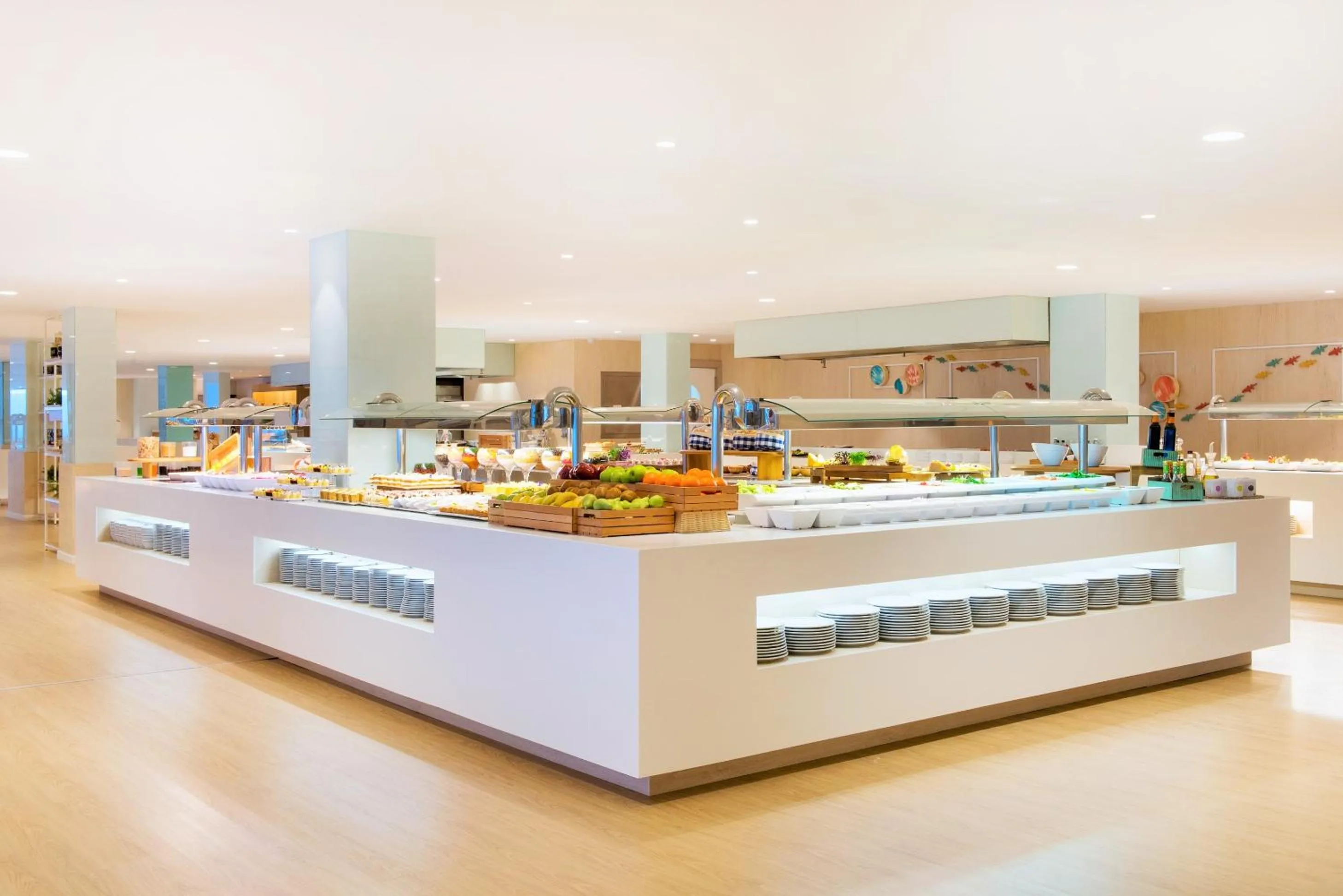 Restaurant/places to eat in Iberostar Waves Playa de Muro